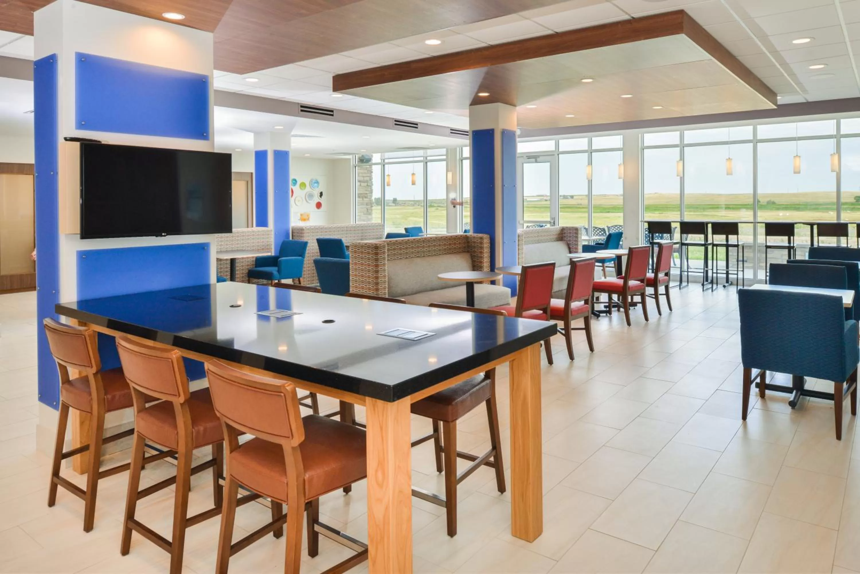 Breakfast in Holiday Inn Express & Suites - Chadron by IHG