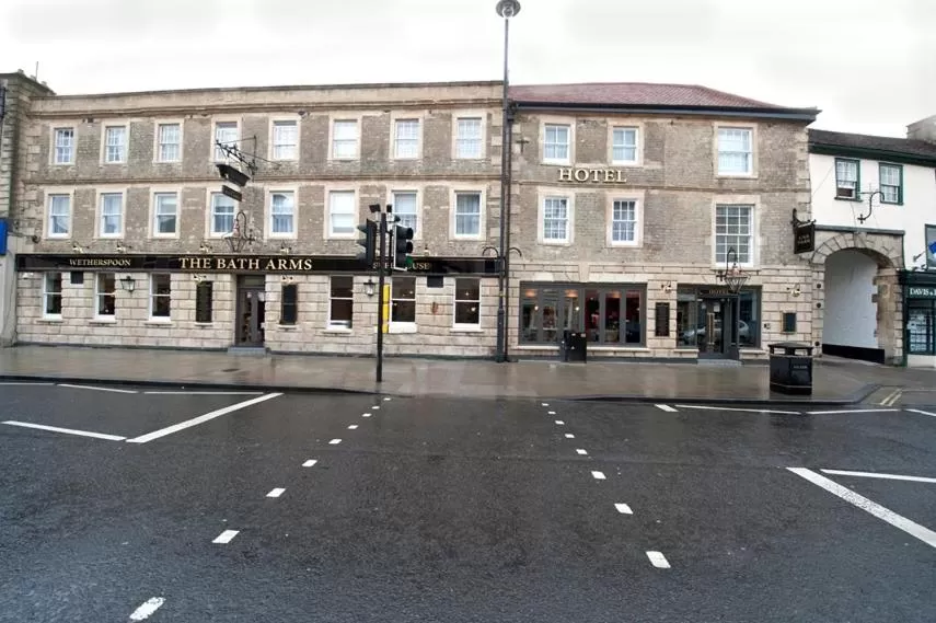 Facade/entrance, Property Building in The Bath Arms Wetherspoon