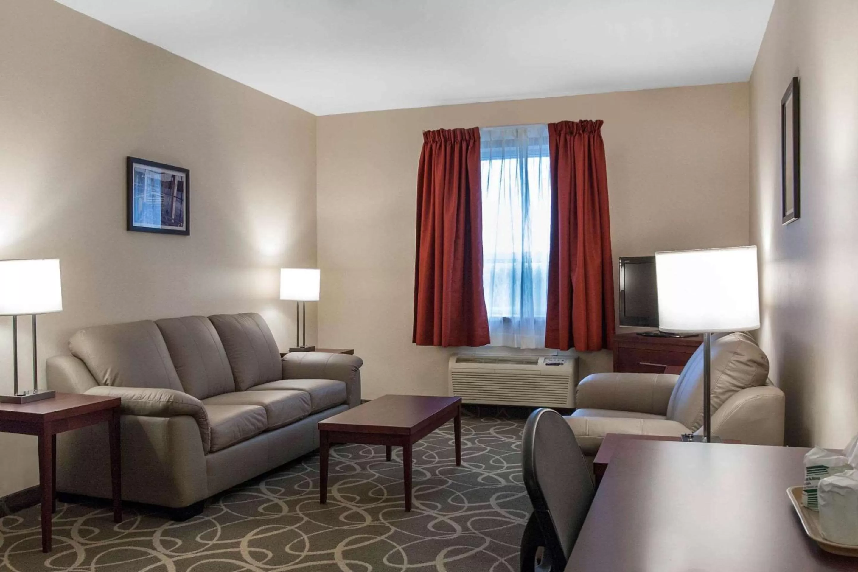Photo of the whole room in Quality Hotel & Suites