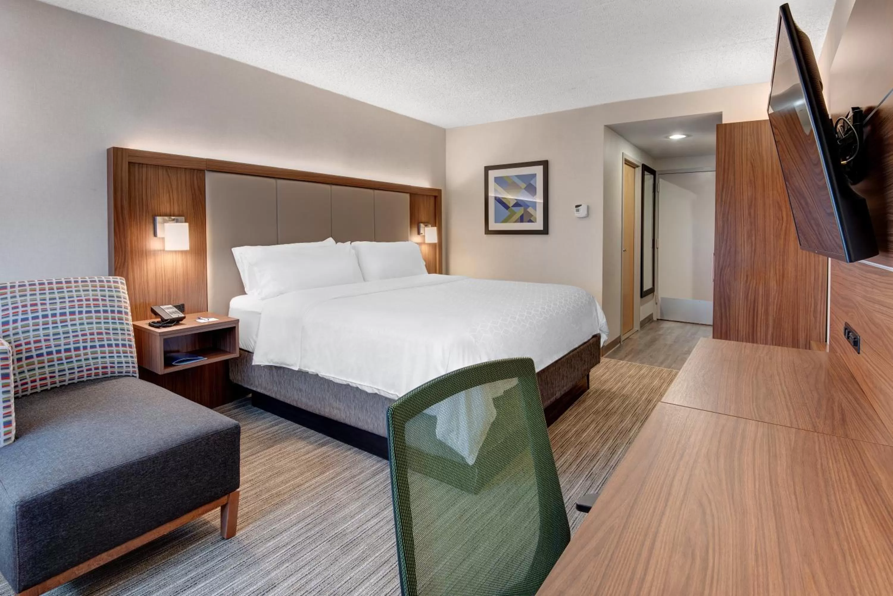 Photo of the whole room, Bed in Holiday Inn Express & Suites West Long Branch - Eatontown by IHG