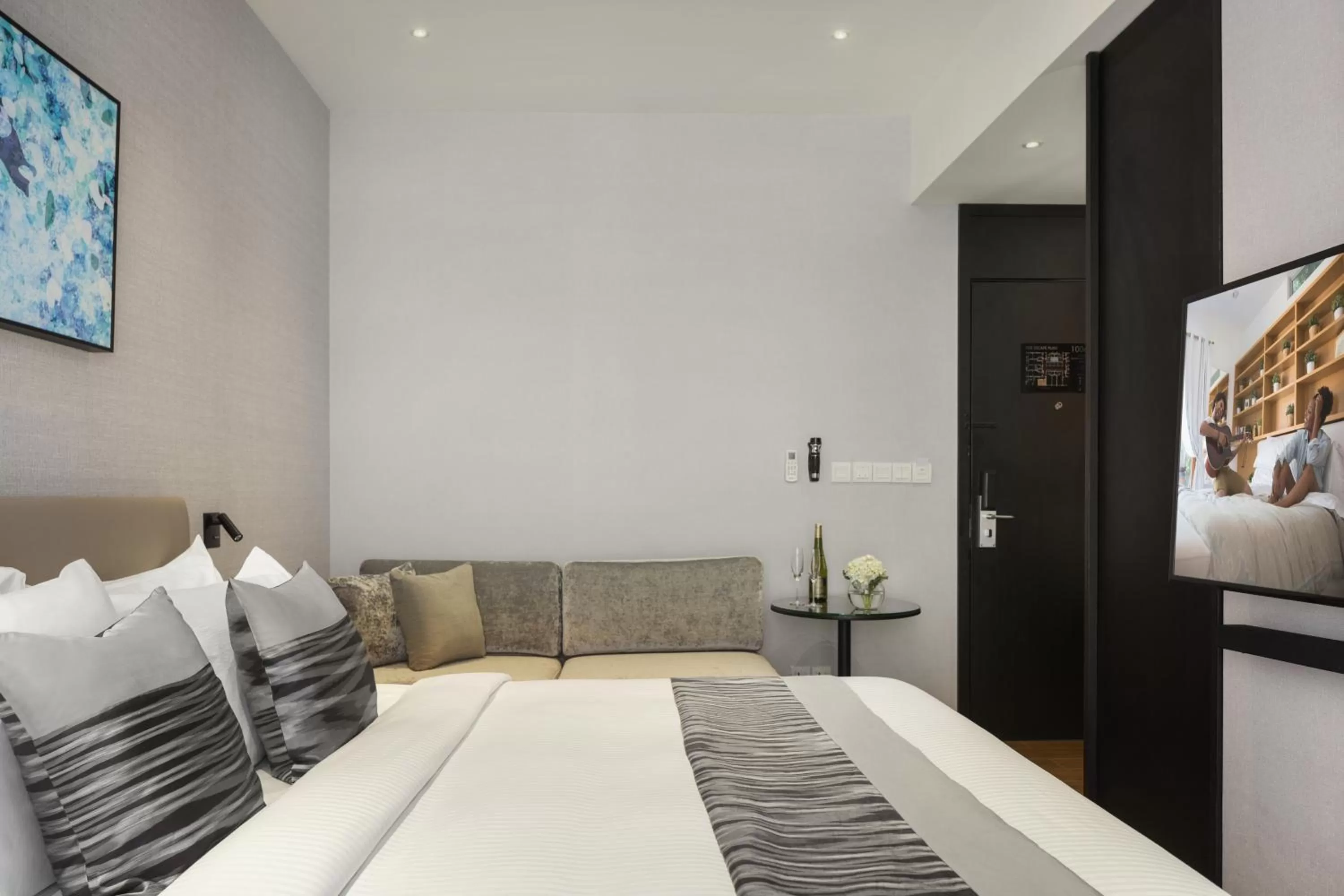 Bedroom, Bed in Somerset Norodom Phnom Penh