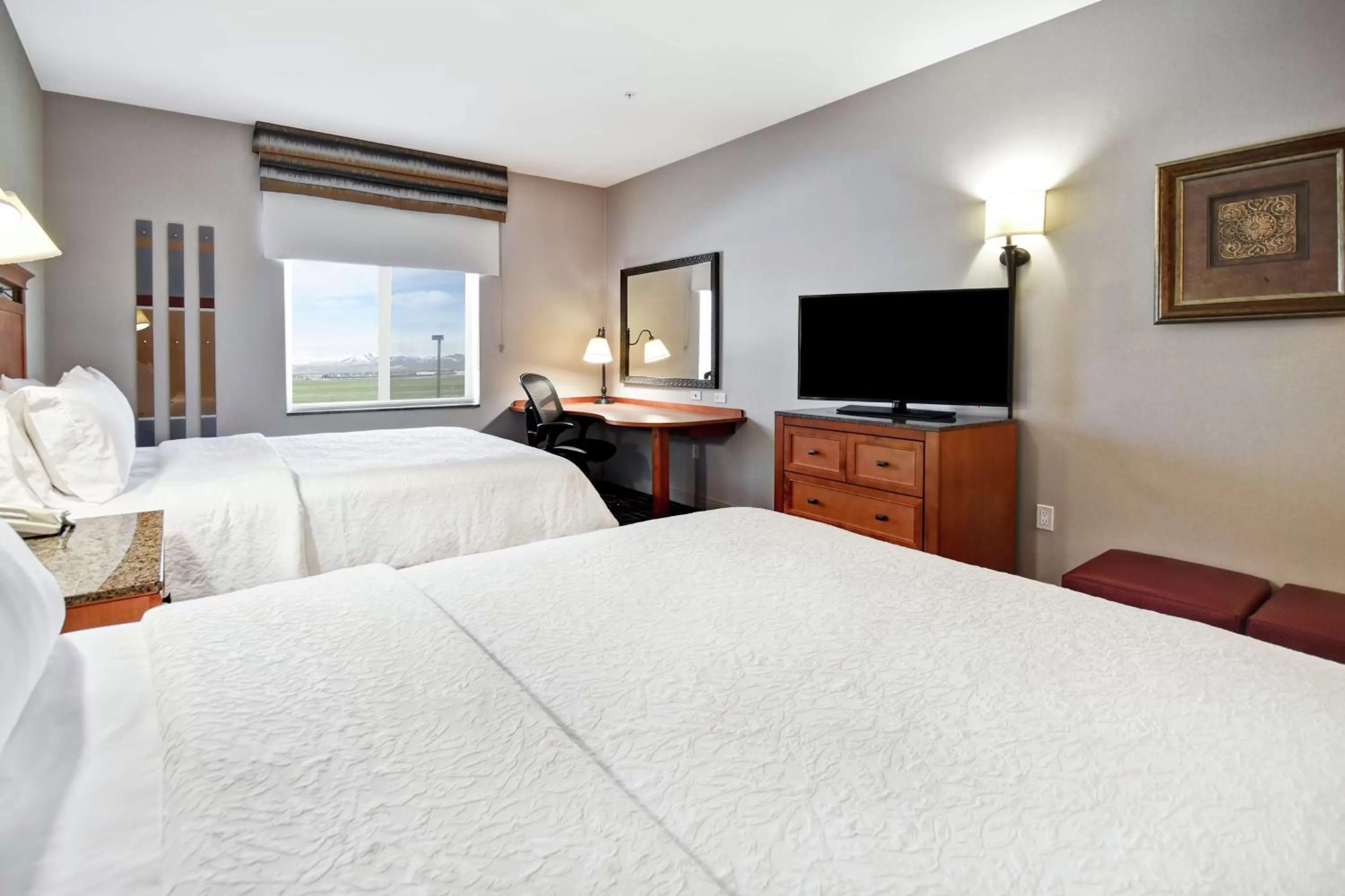 Bed in Hampton Inn & Suites Salt Lake City-West Jordan