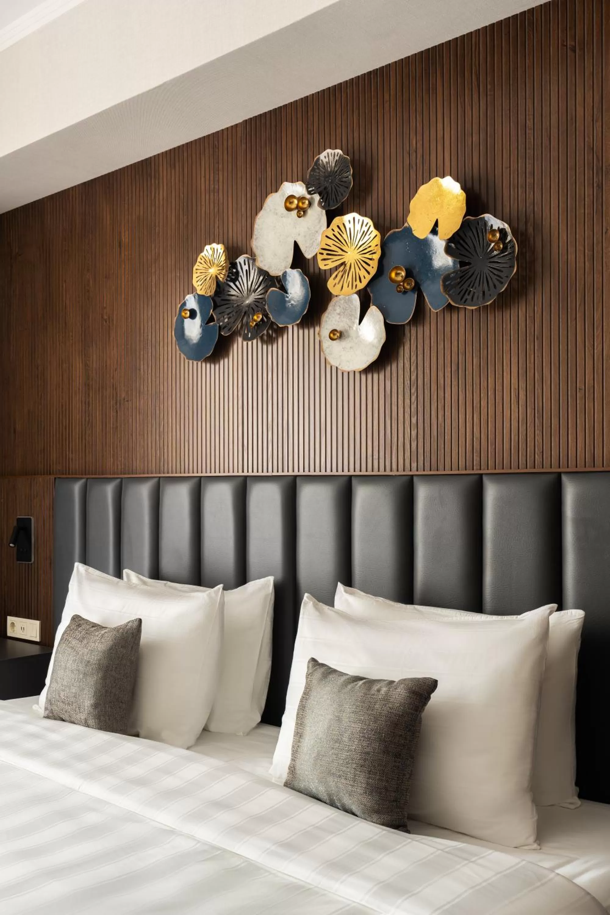 Bed in Shamsan Airport Hotel