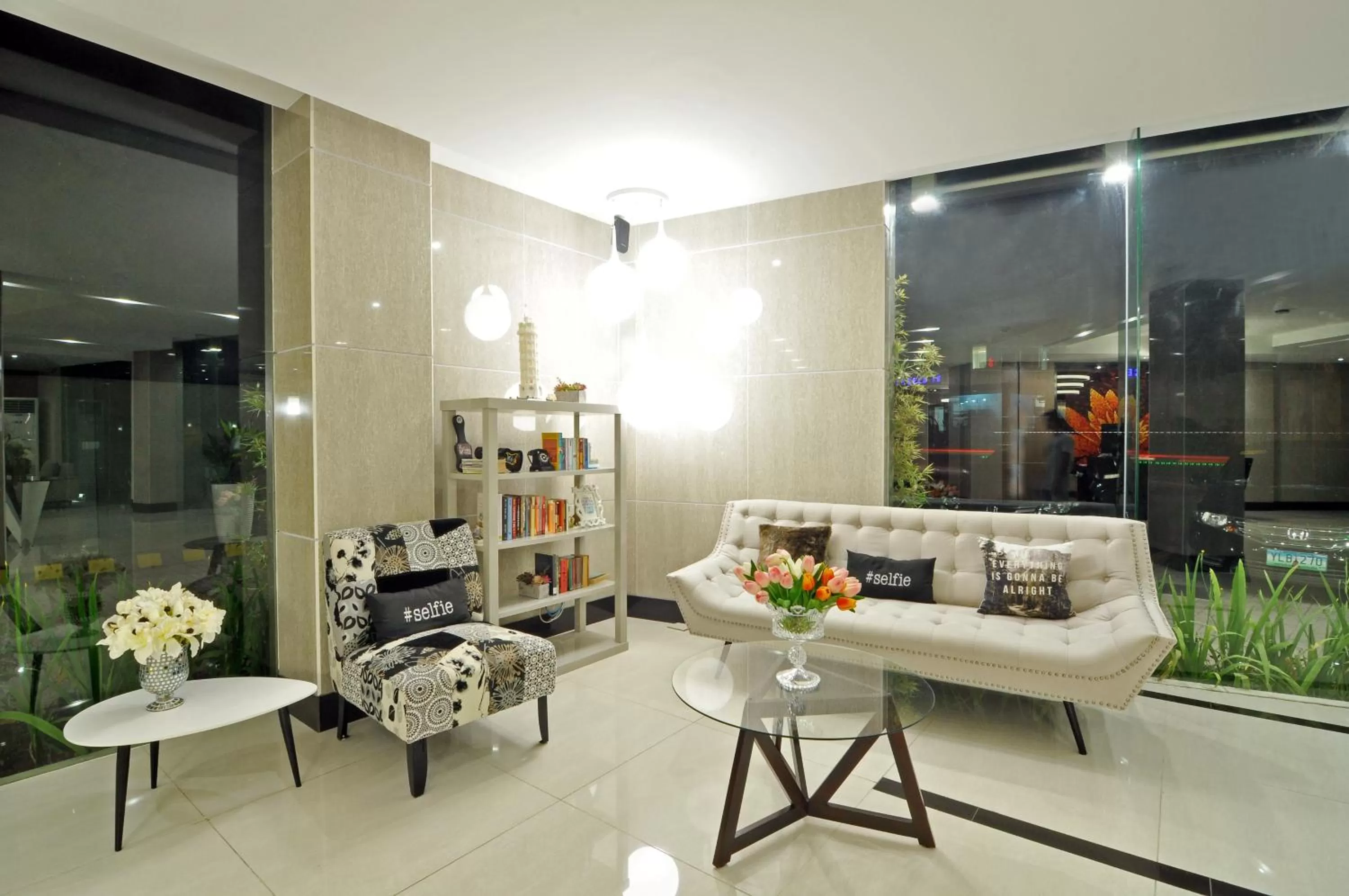 Lobby or reception in 717 Cesar Place Hotel