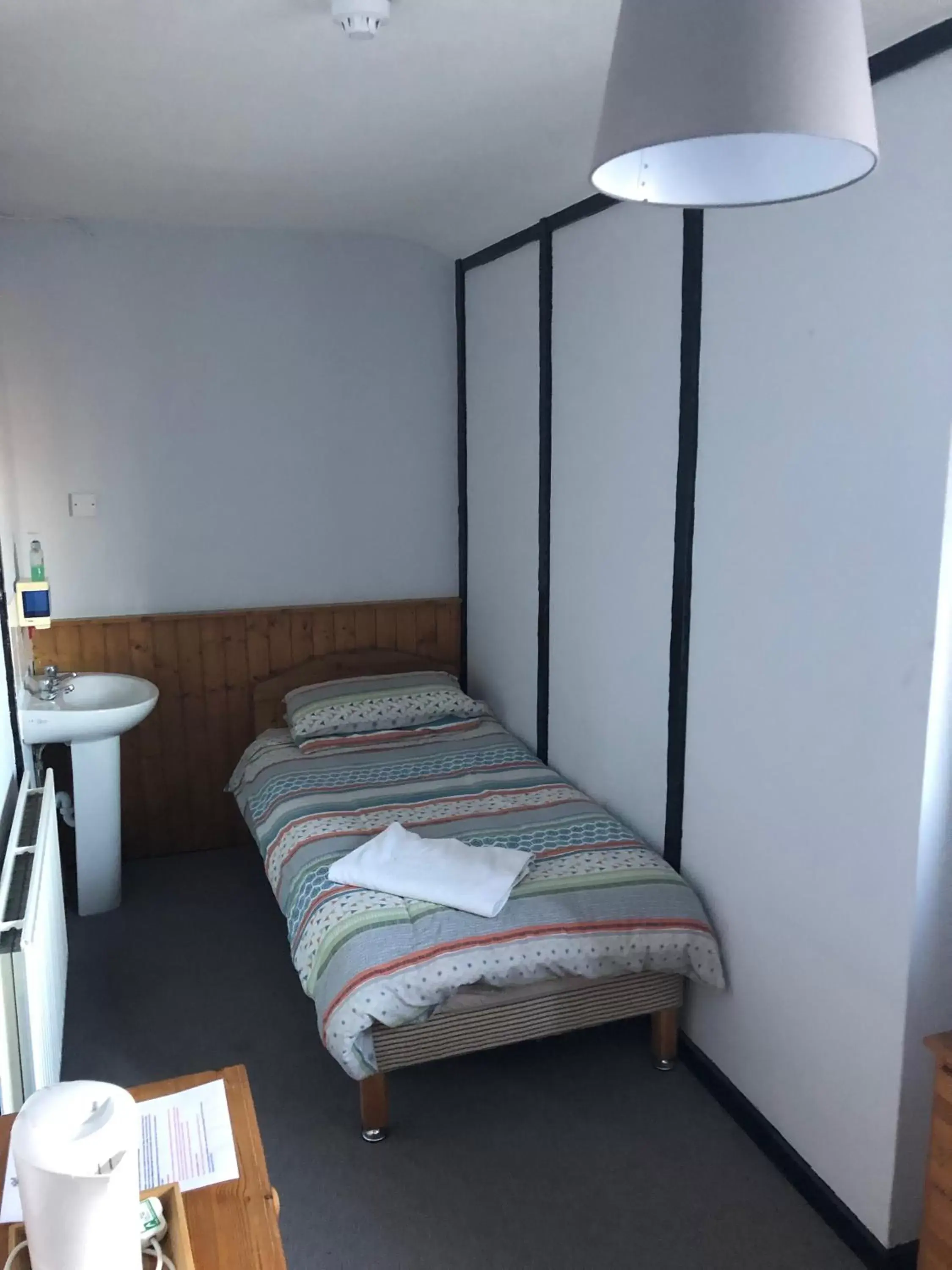 Twin Room with Shared Bathroom in The Pheasant Inn Twin Room with Shared Bathroom in The Pheasant Inn