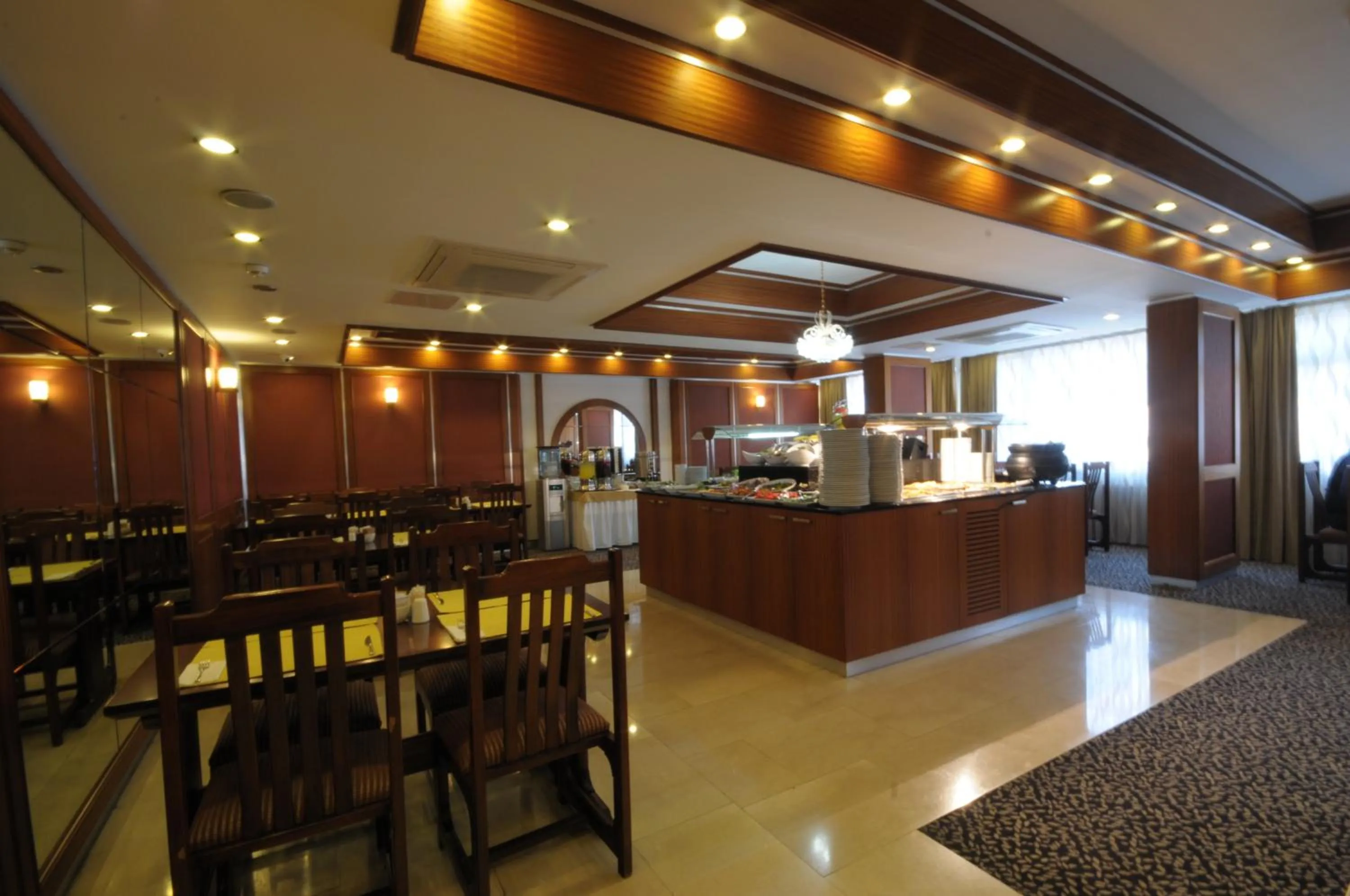 Restaurant/places to eat in SV Business Hotel Diyarbakır
