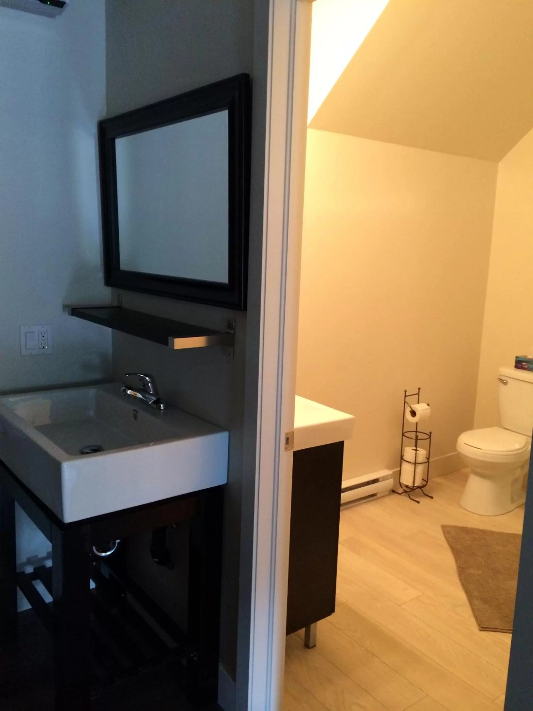 Bathroom in Orange Bistro