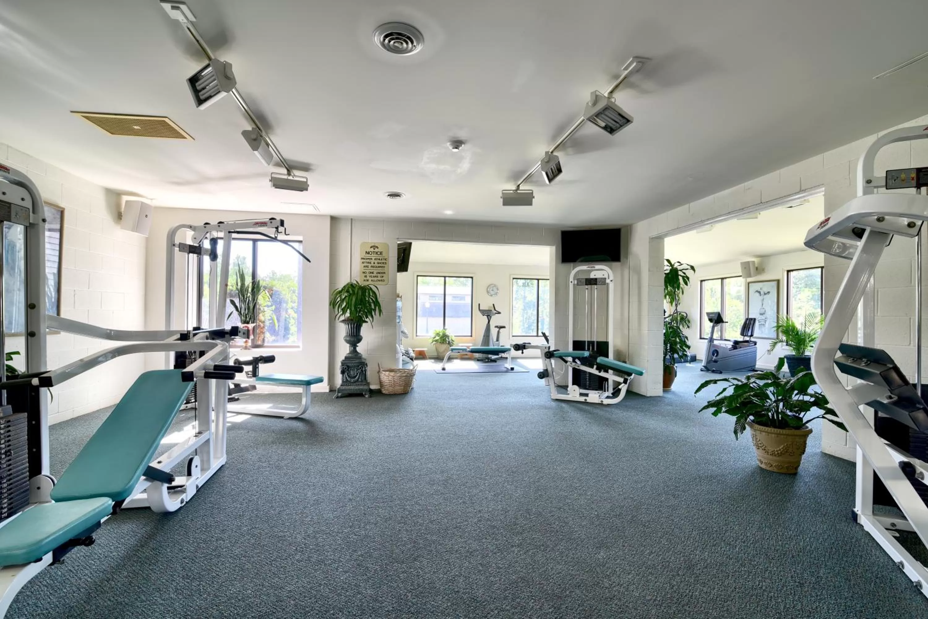 Fitness centre/facilities in Roosevelt Inn & Suites Saratoga Springs