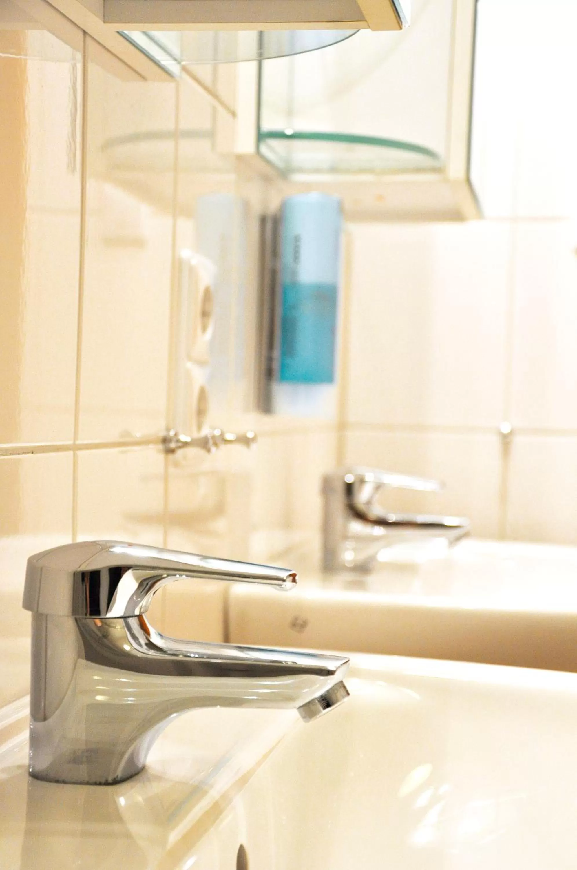 Bathroom in Hotel Atlantik