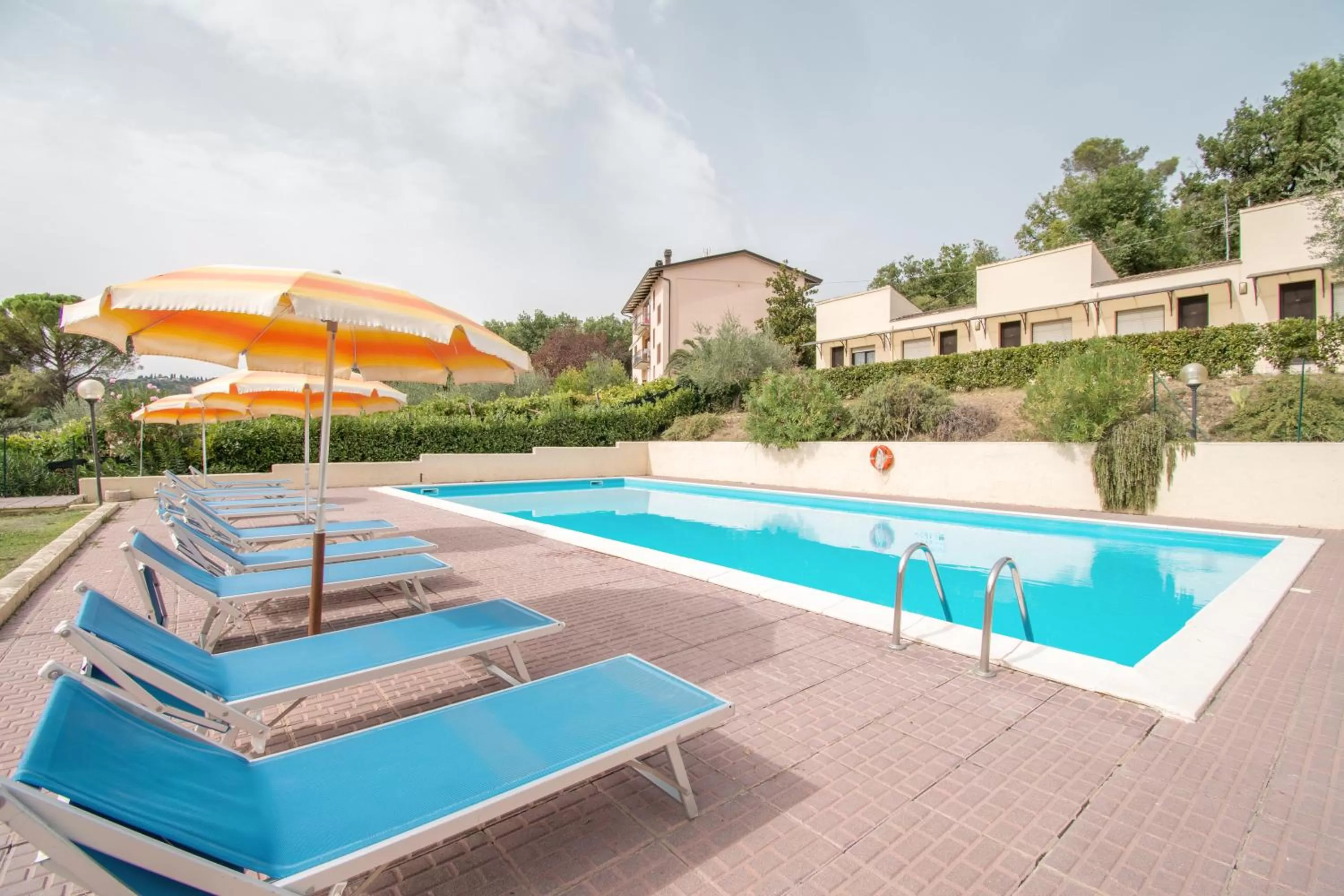 Swimming pool in Hotel Cantalodole