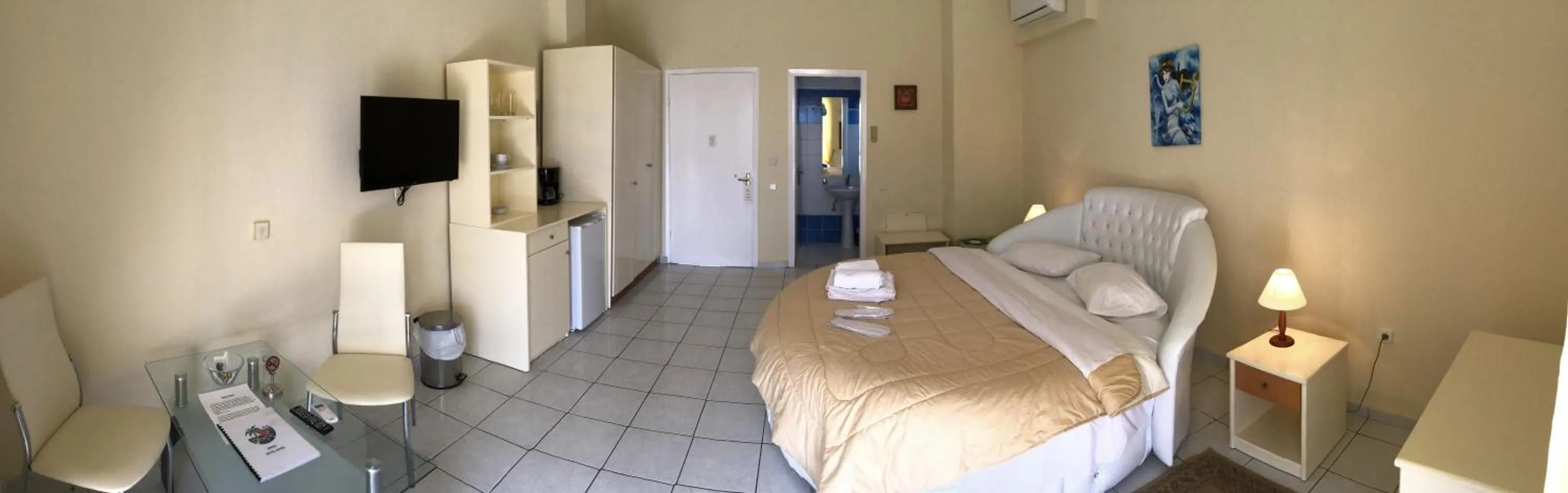 Bedroom in Hotel Oasis