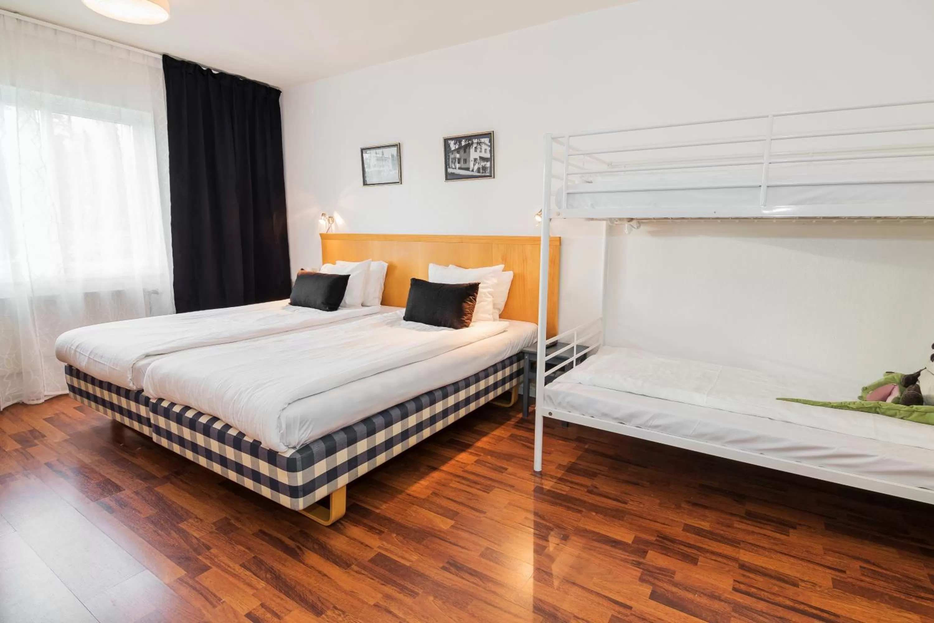 Shower, Bed in Hotell Frykenstrand; Sure Hotel Collection by Best Western