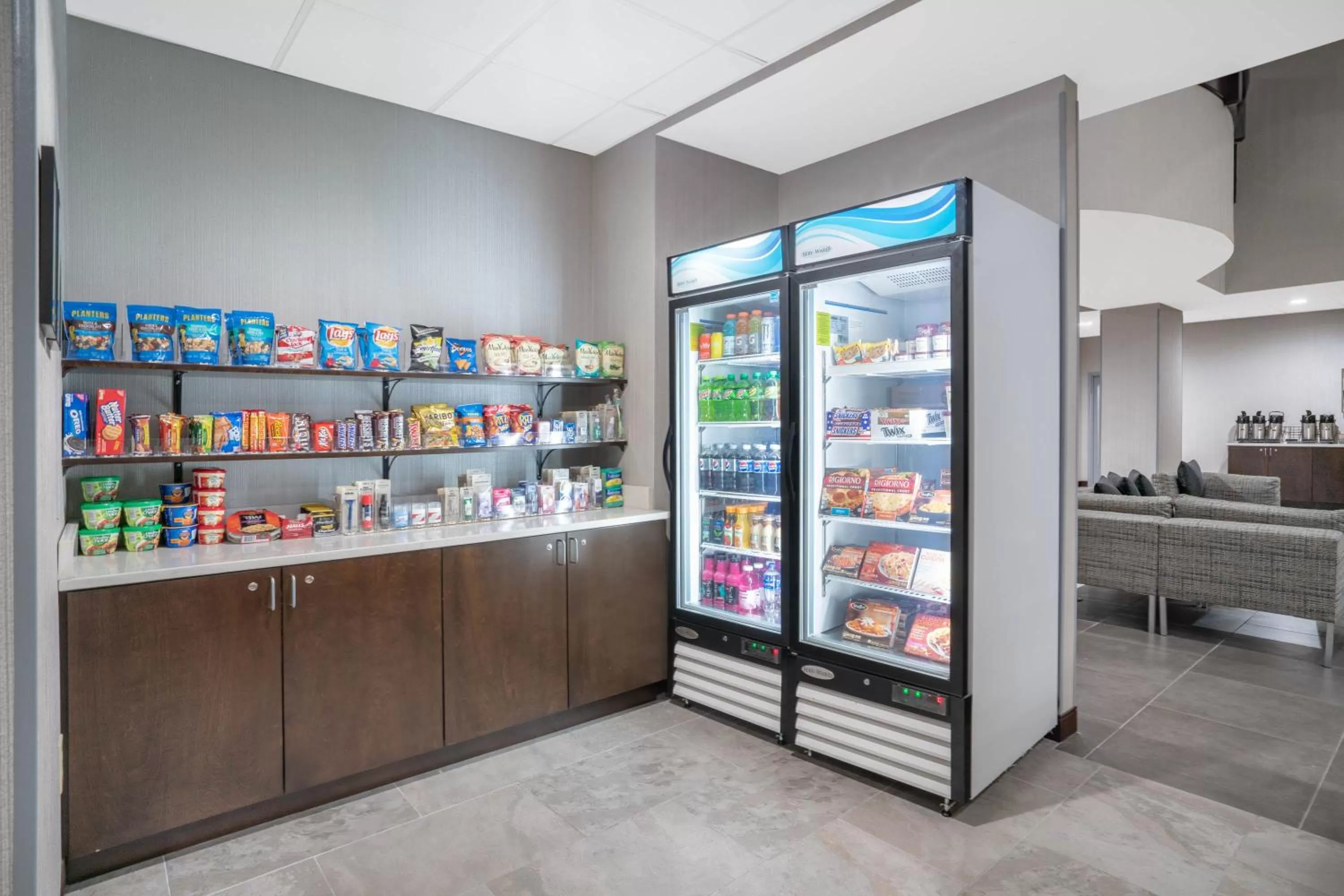 On-site shops in Wingate by Wyndham Charlotte Airport