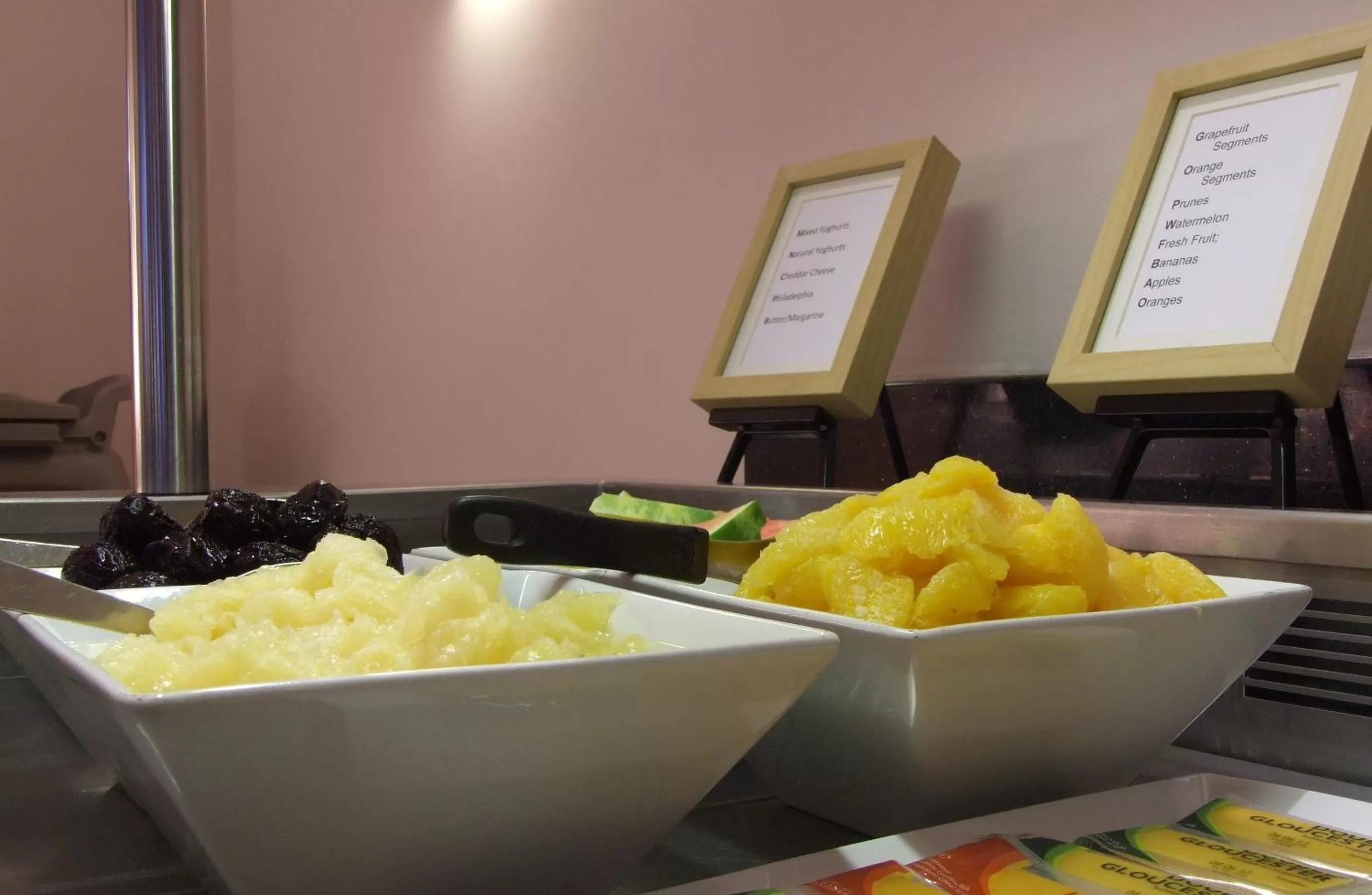 Food and drinks in Ramada Wakefield