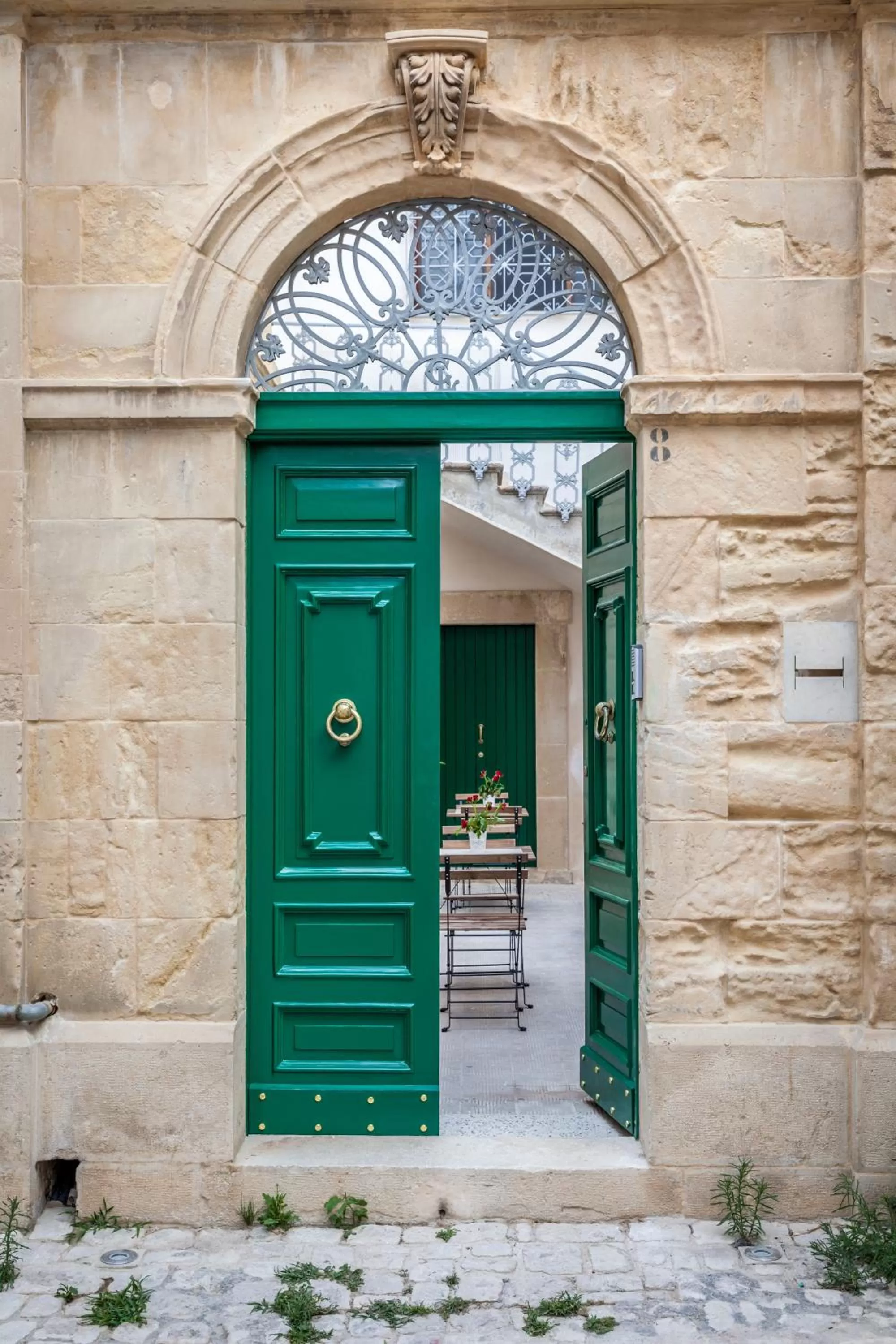 Facade/entrance in Palazzo Montalbano