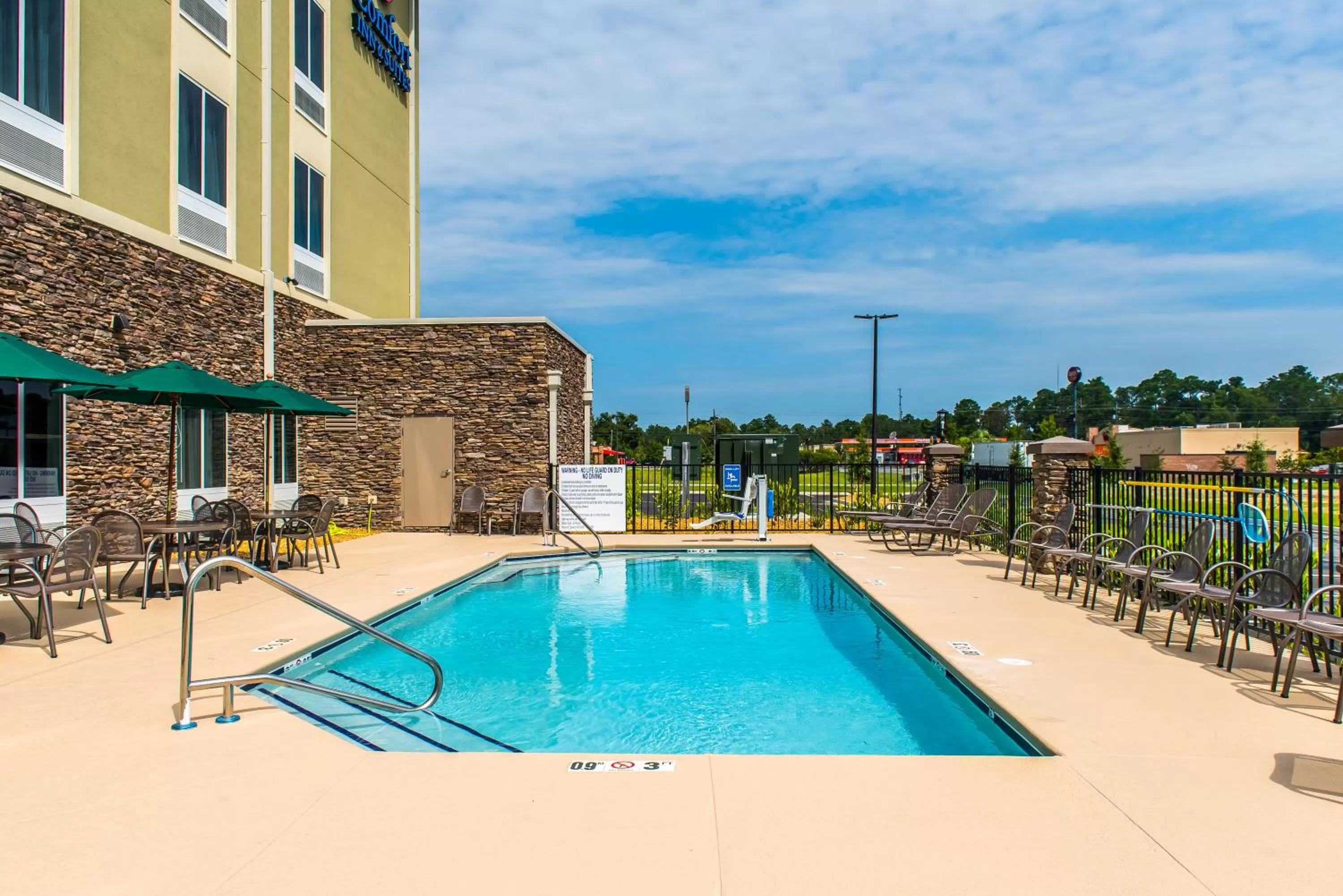 Property building in Comfort Inn & Suites Valdosta I-75