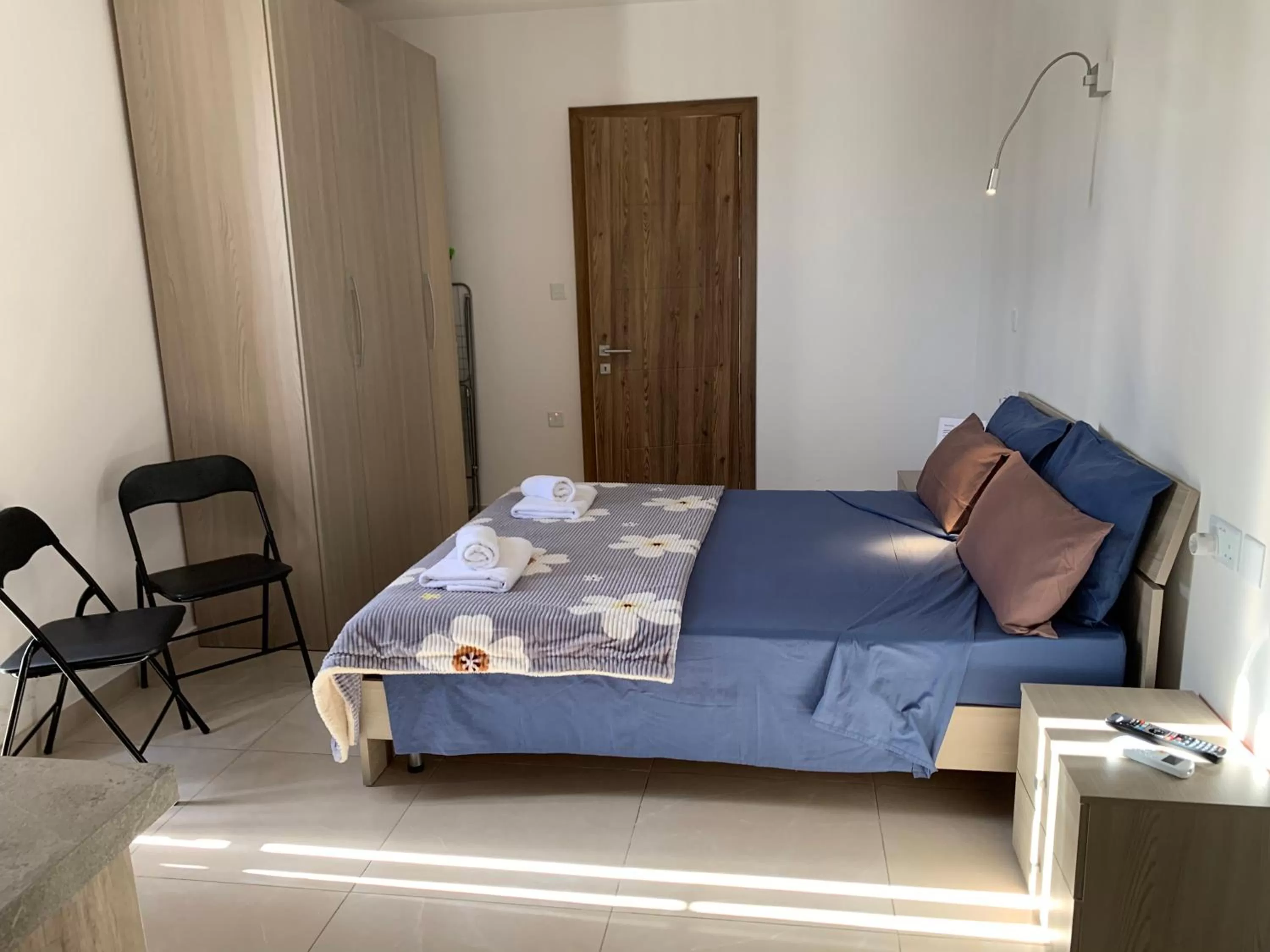 Bedroom, Bed in Mon-Chery