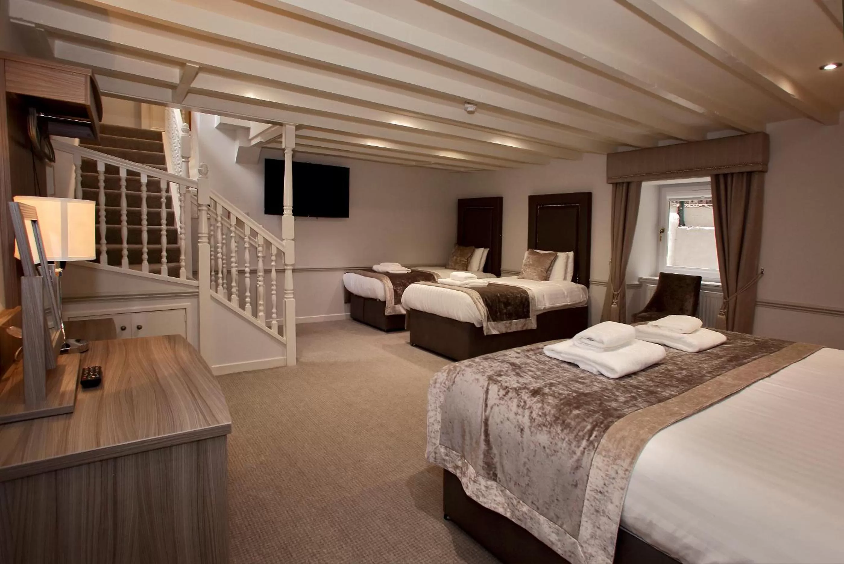 Bed in Inverness Palace Hotel & Spa, WorldHotels Distinctive