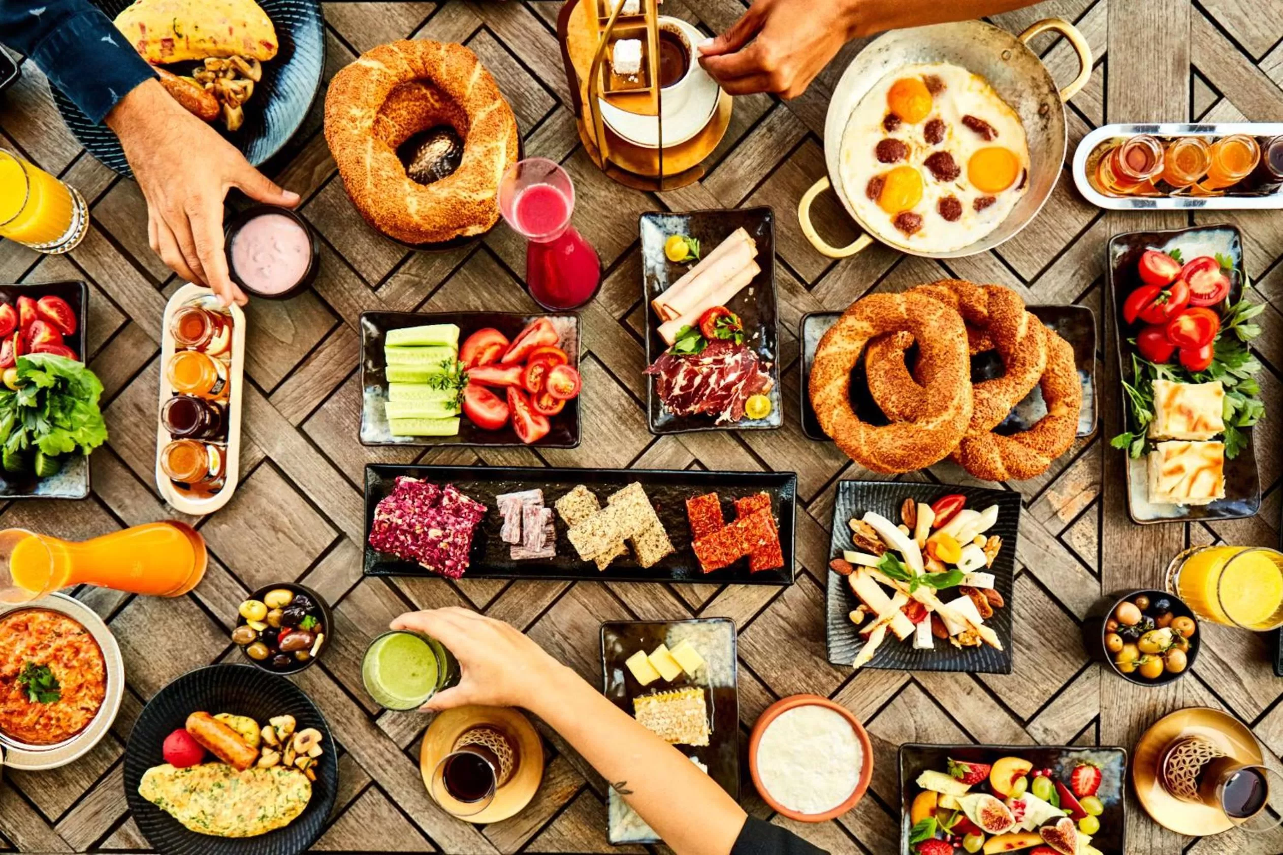 Restaurant/places to eat in Shangri-La Bosphorus, Istanbul