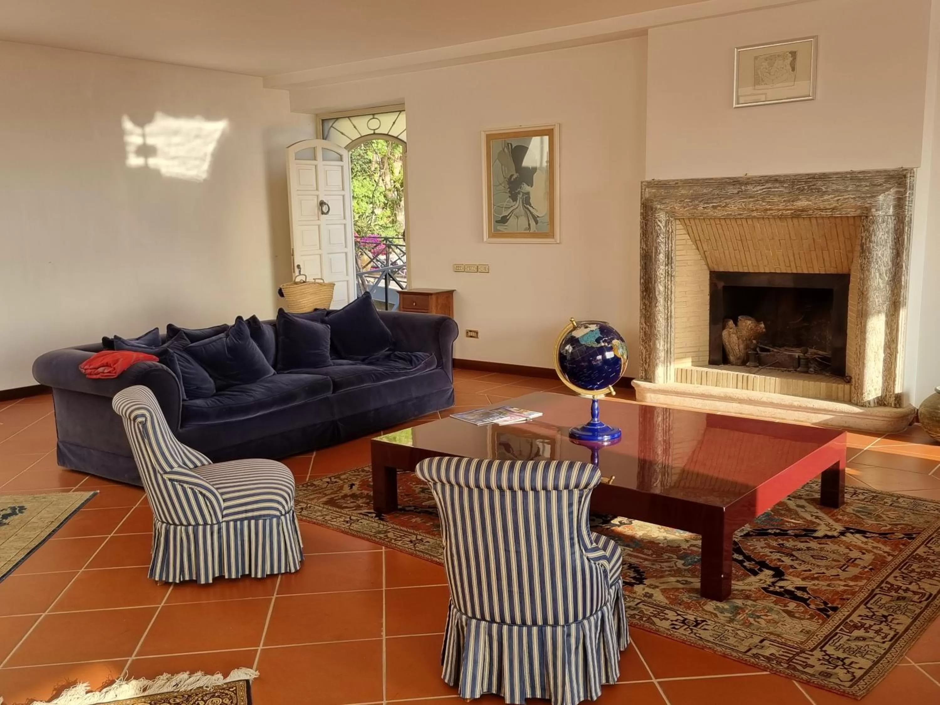 Seating Area in Villa Sul Molo tra Siracusa e Catania