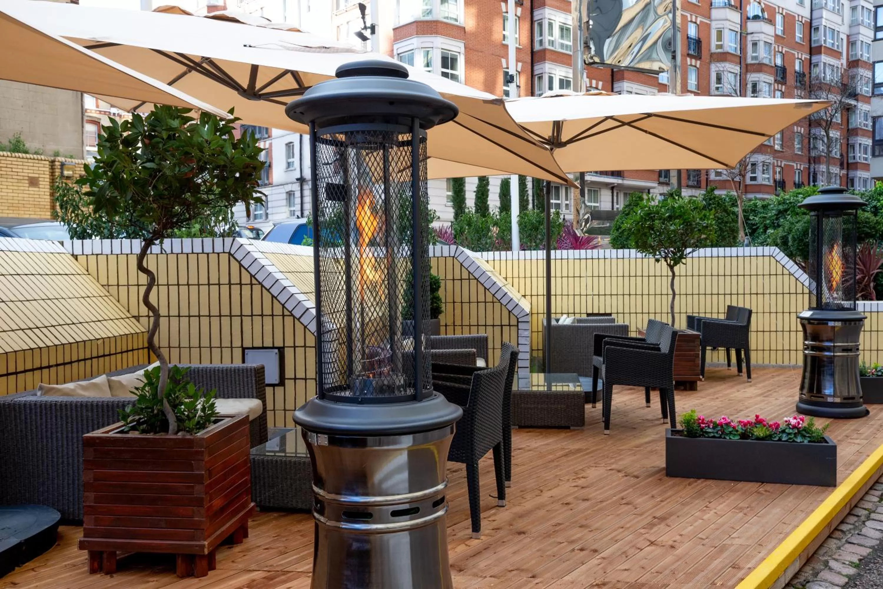 Patio in Copthorne Tara Hotel London Kensington