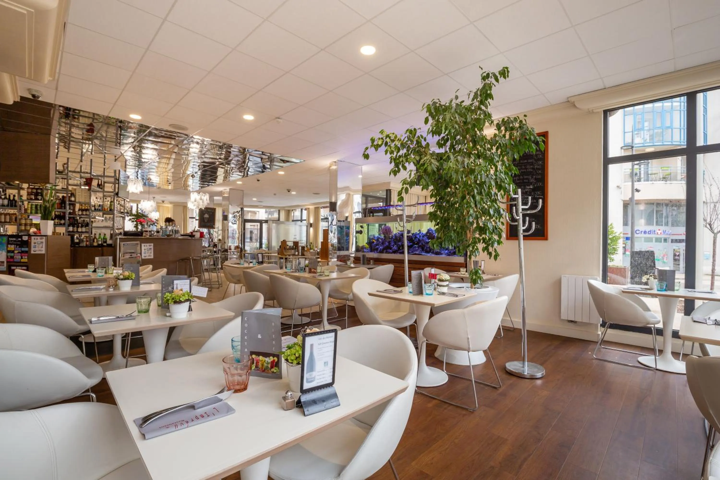 Restaurant/Places to Eat in Hotel Central Parc Oyonnax