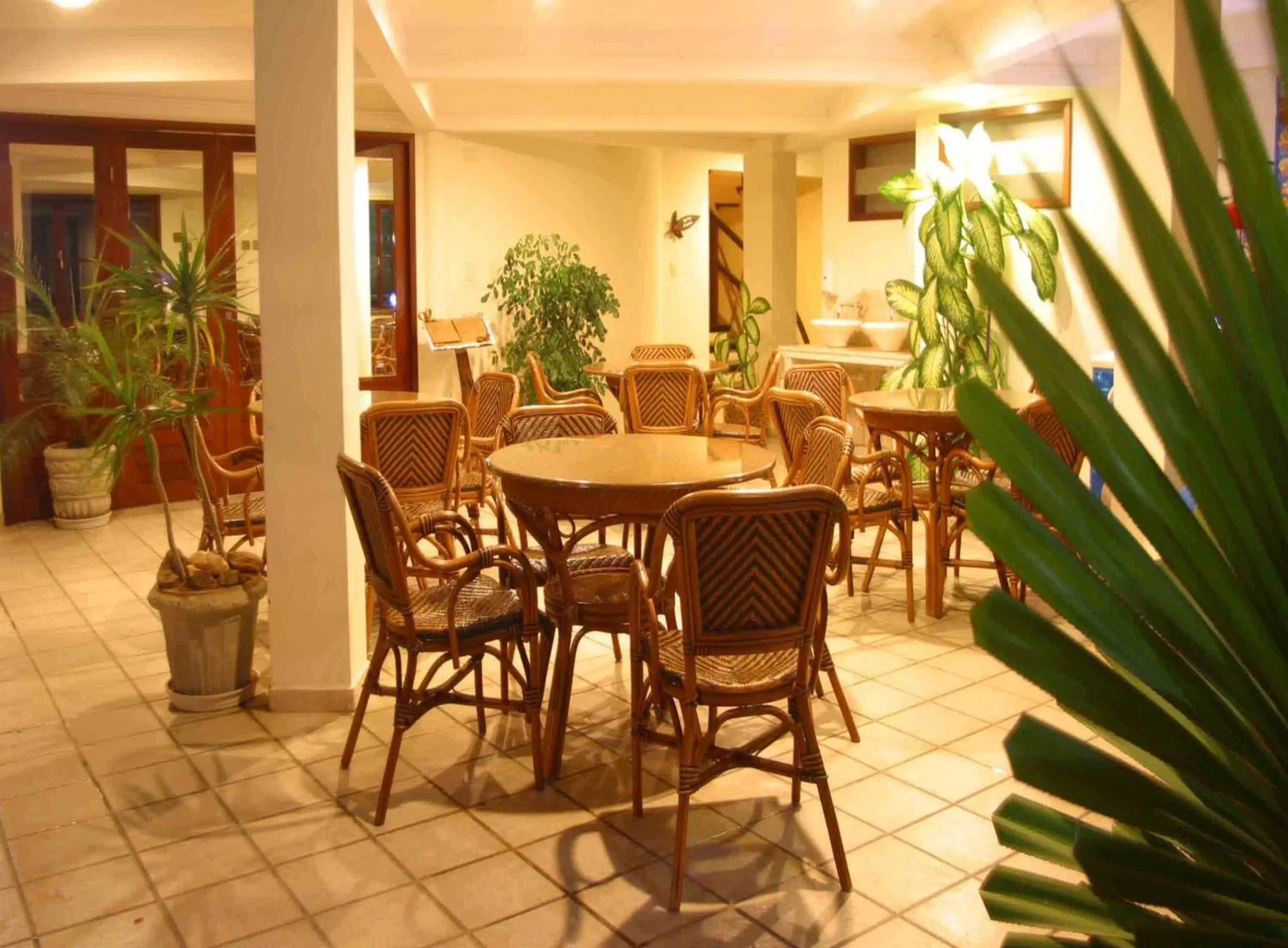 Restaurant/places to eat in Divi-Divi Praia Hotel