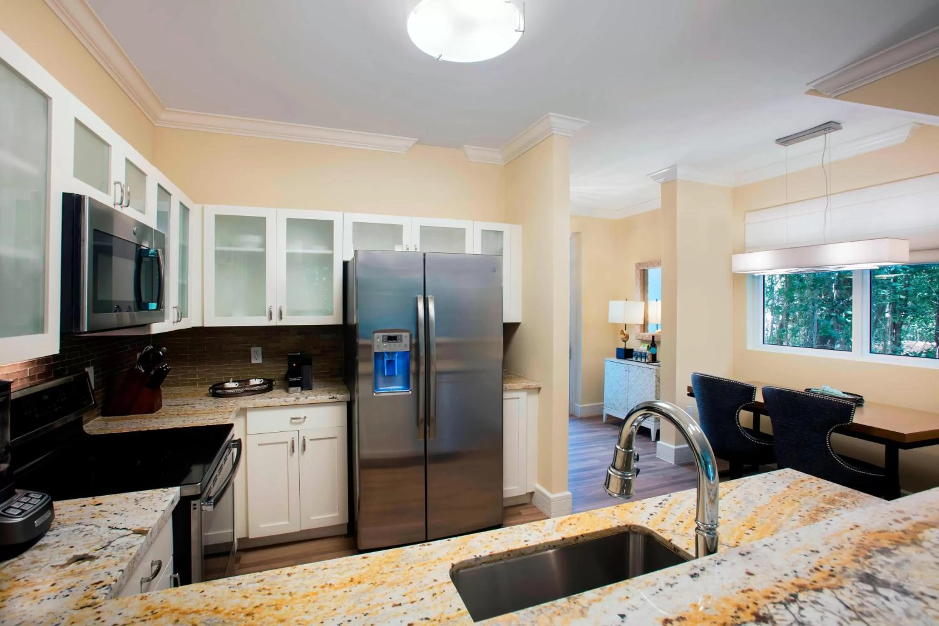 Kitchen or kitchenette in Playa Largo Resort & Spa, Autograph Collection