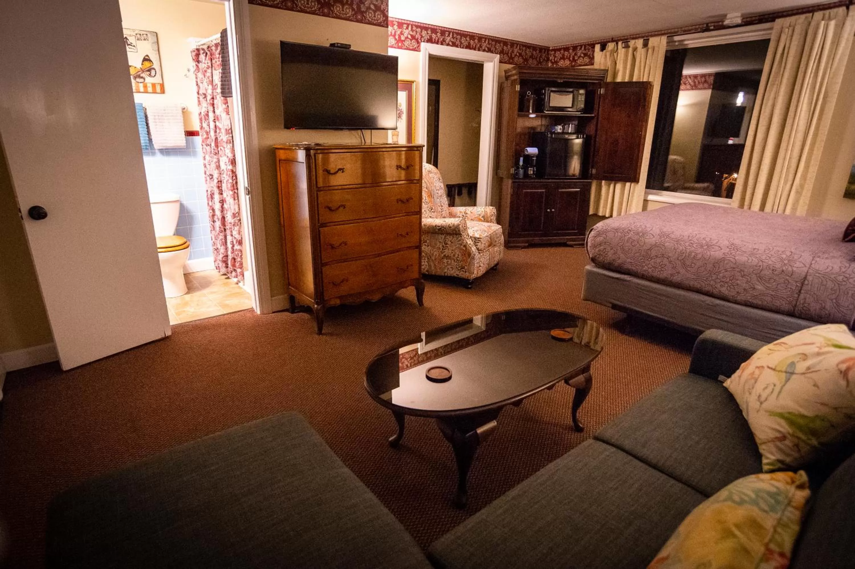 Seating Area in Sherwood Court Cottages