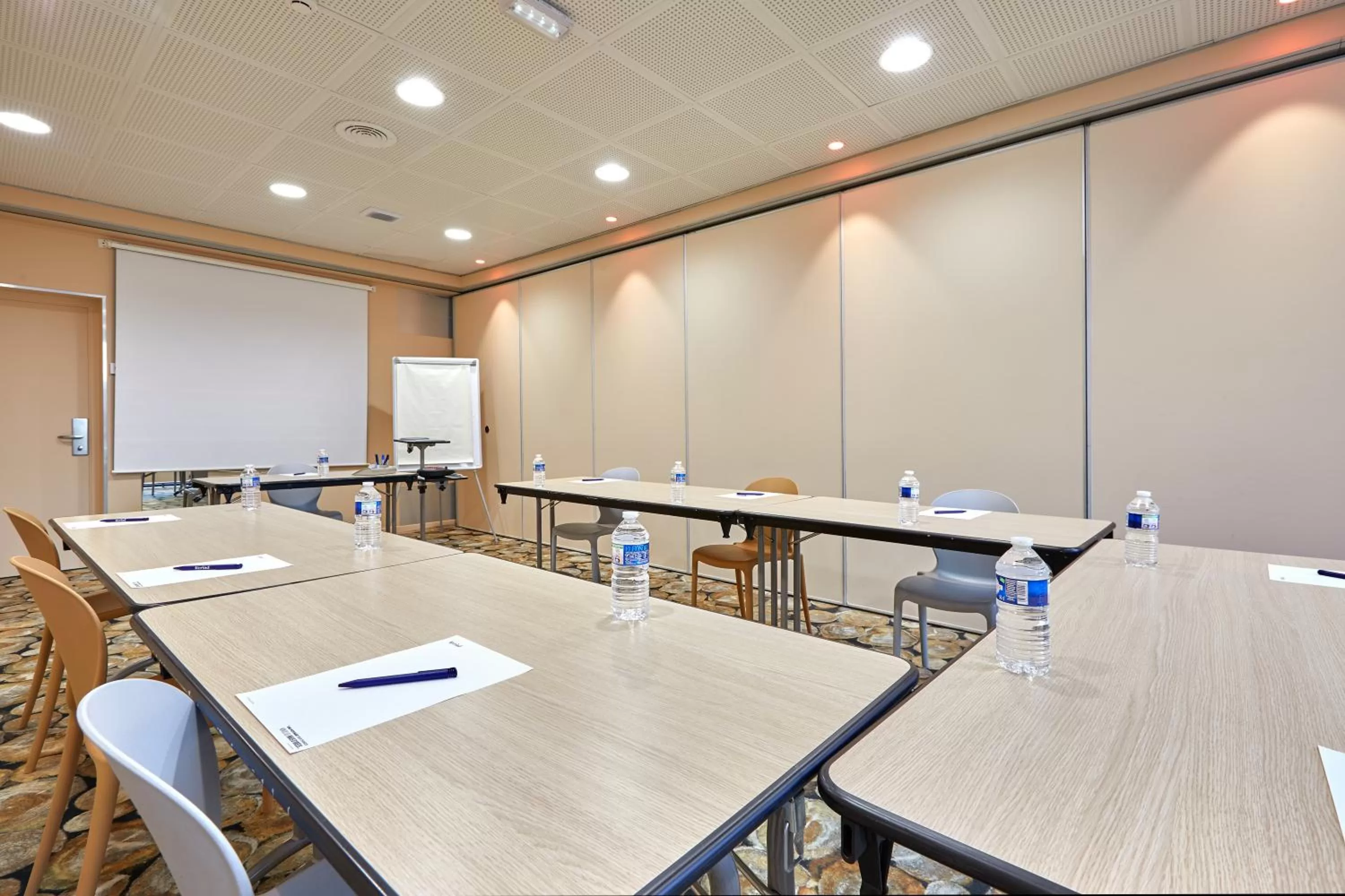 Business facilities in Kyriad La Roche Sur Yon
