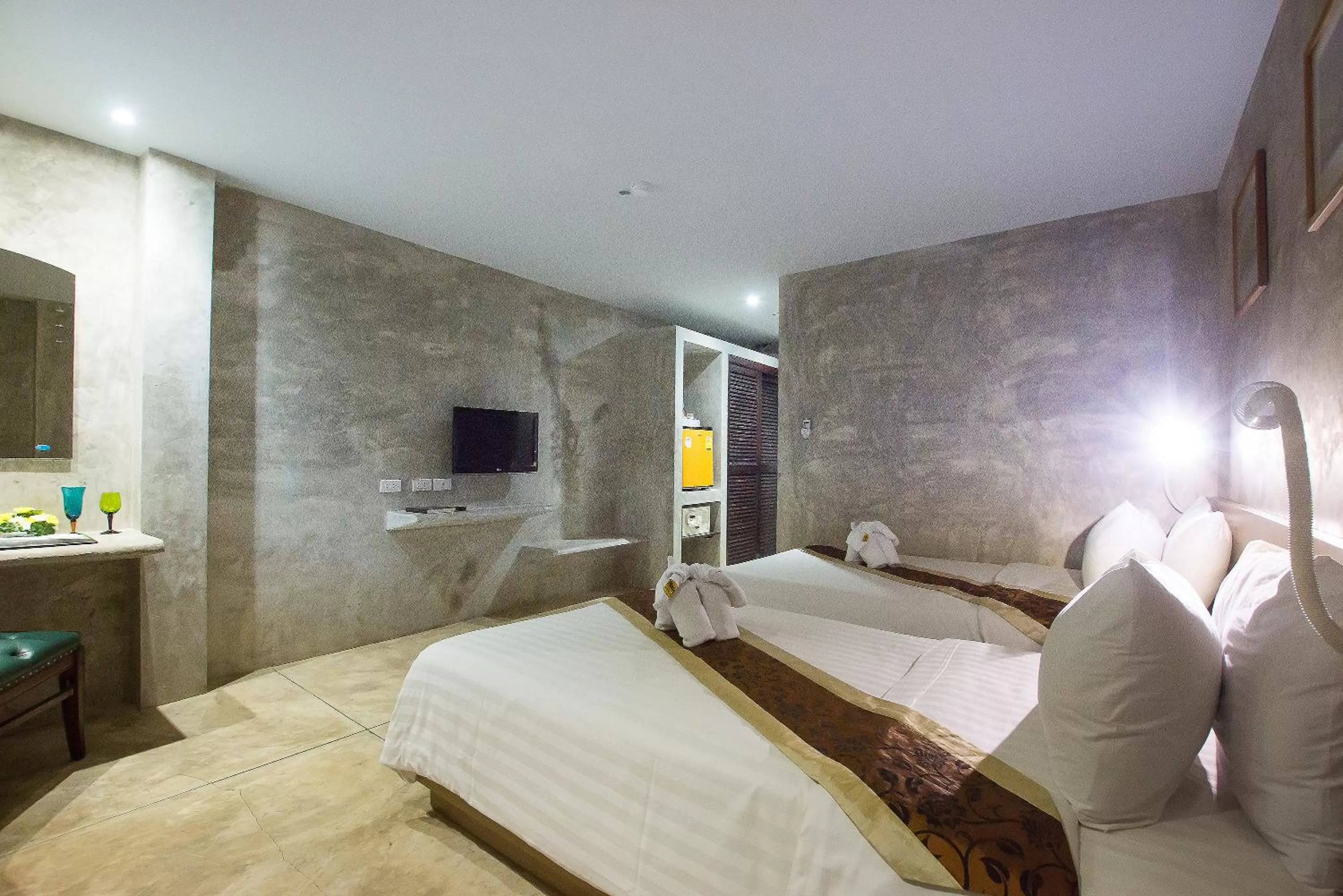 Photo of the whole room, Bed in Buddy Boutique Inn