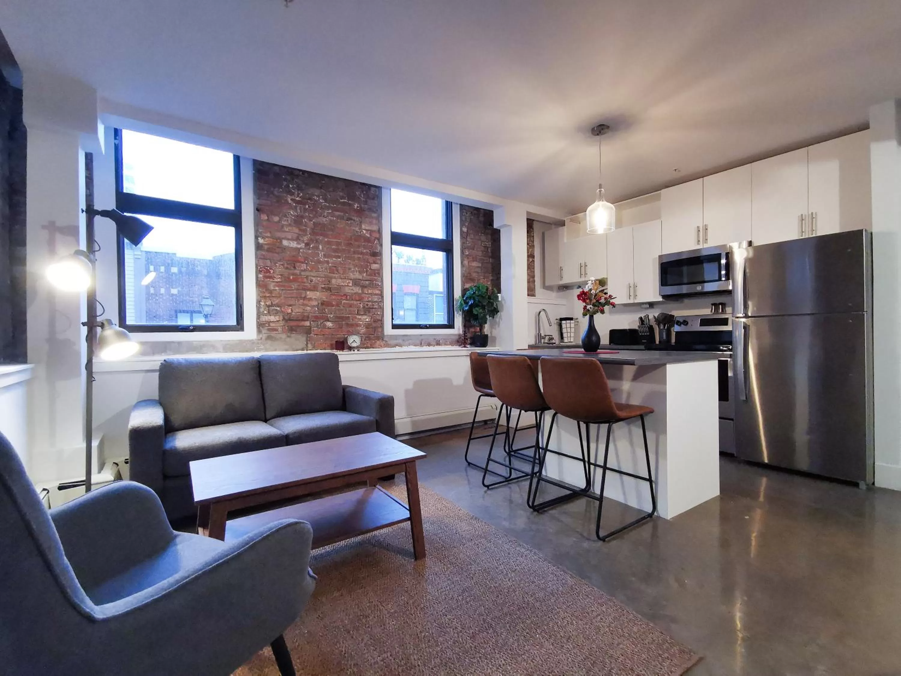 Cameo Hotel and Suites