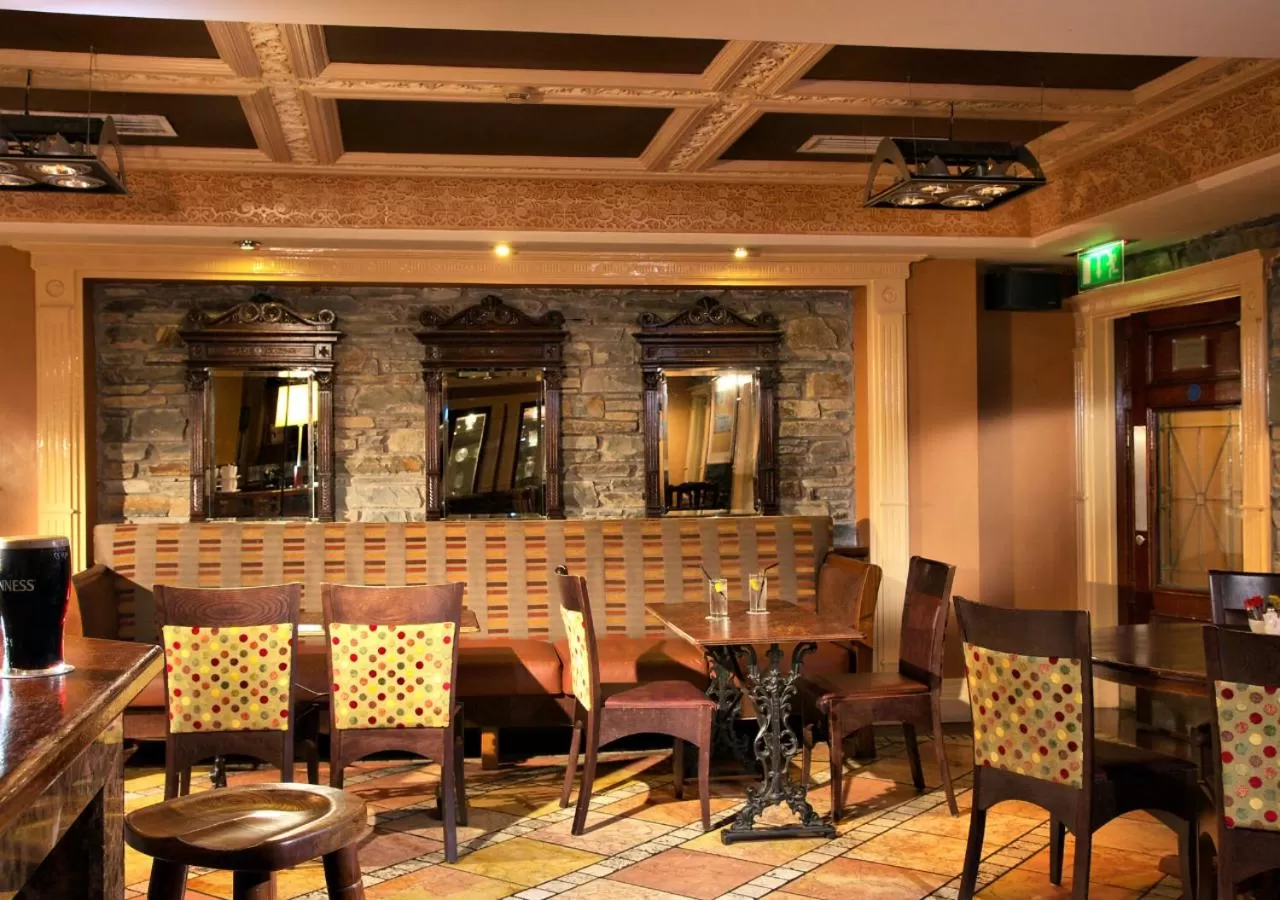 Restaurant/places to eat in Castle Hotel Macroom