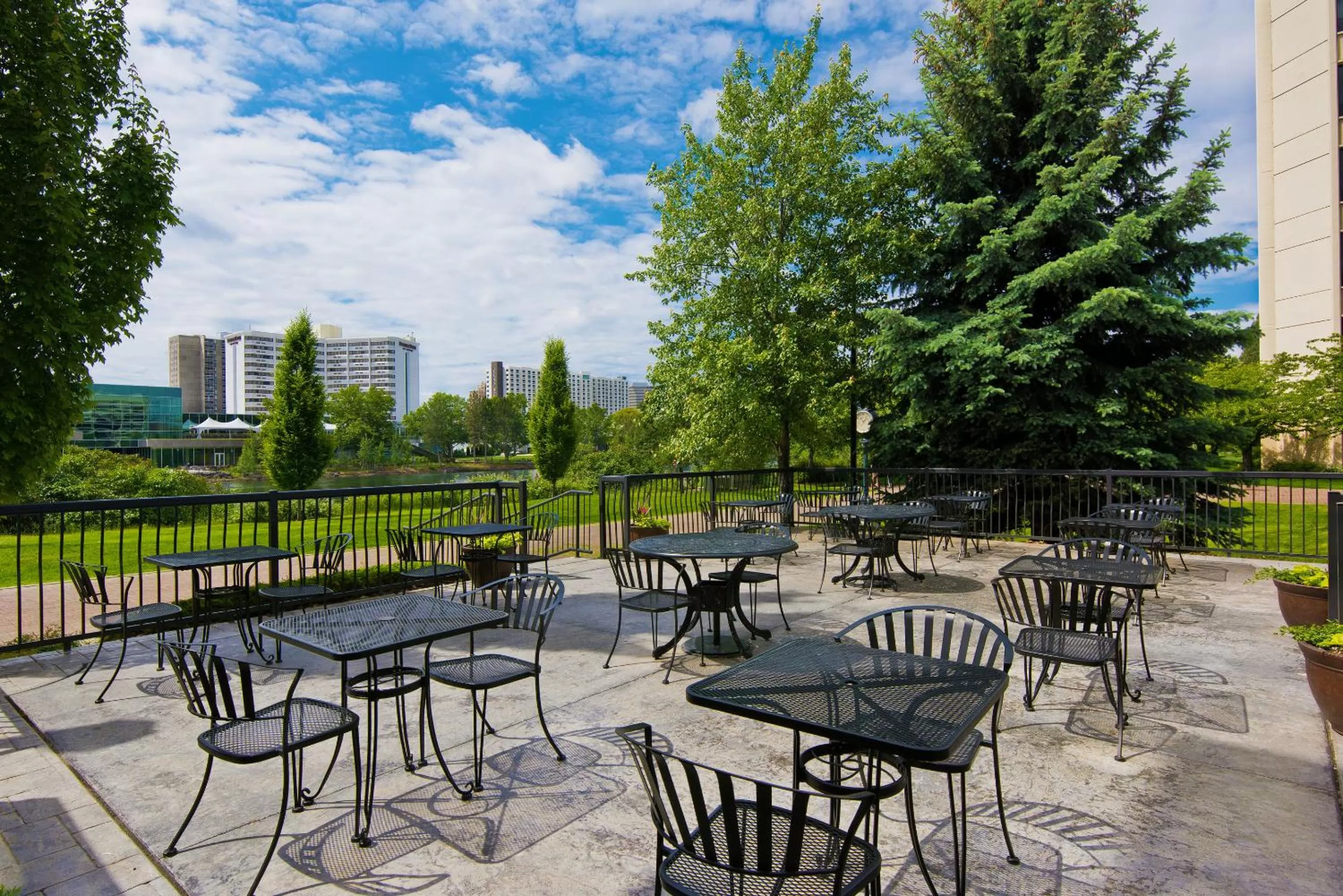 Restaurant/places to eat in Oxford Suites Spokane Downtown