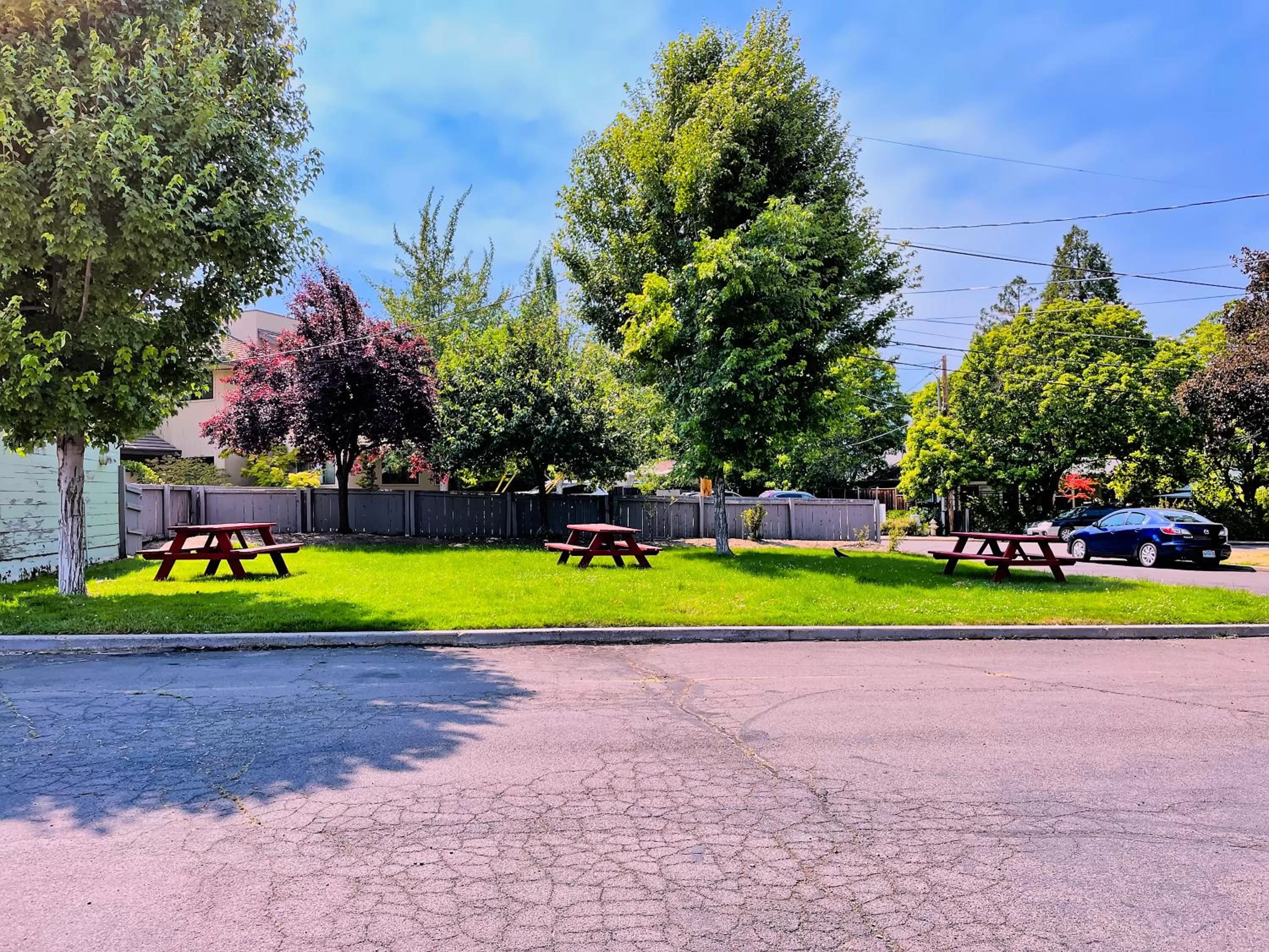 Children play ground in Ashland Motel - Oregon