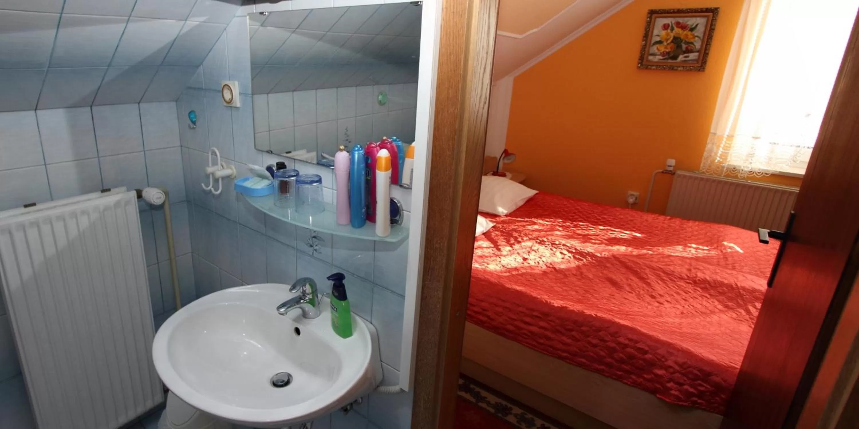 Bed in Rooms & Apartments Jana