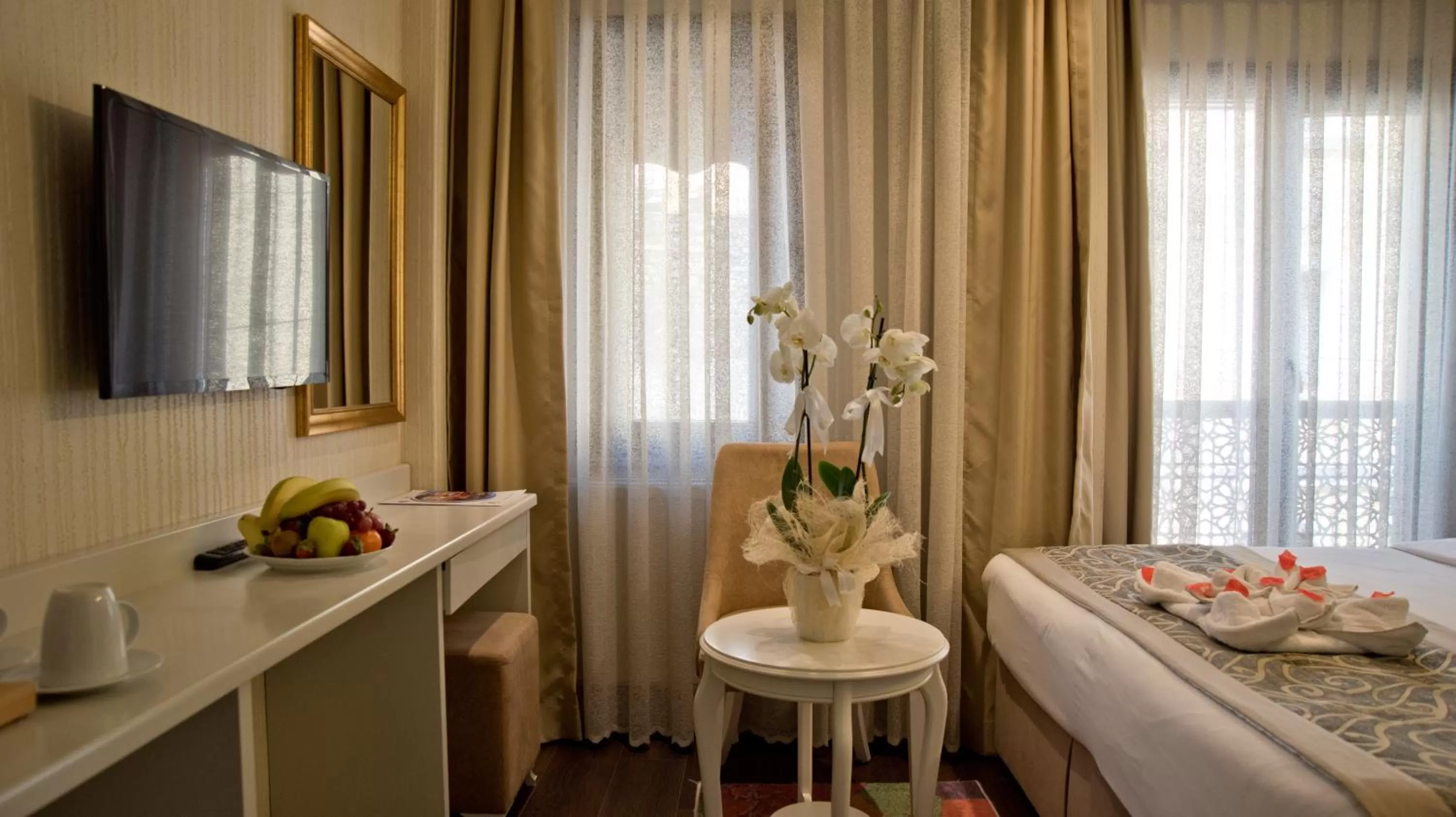 Photo of the whole room, Seating Area in Pruva Hotel