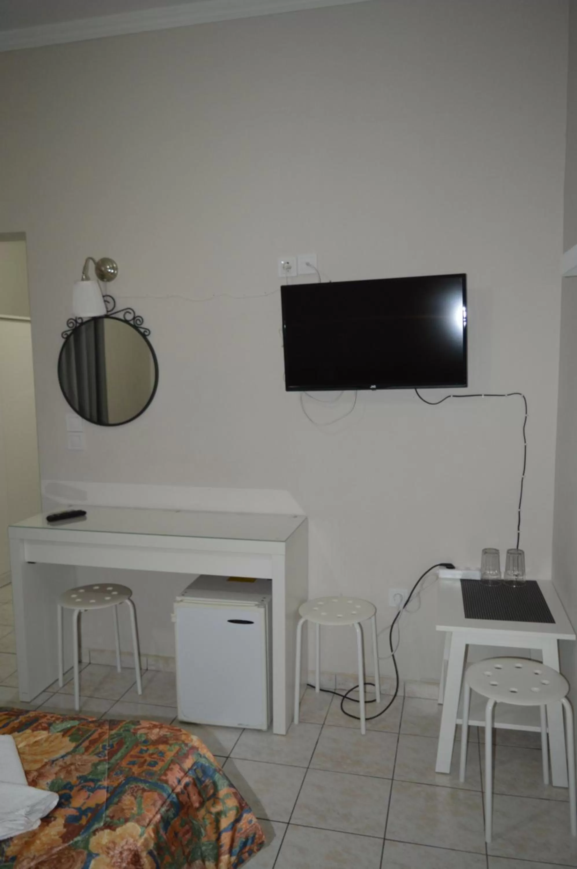 TV/Entertainment Center in Albion