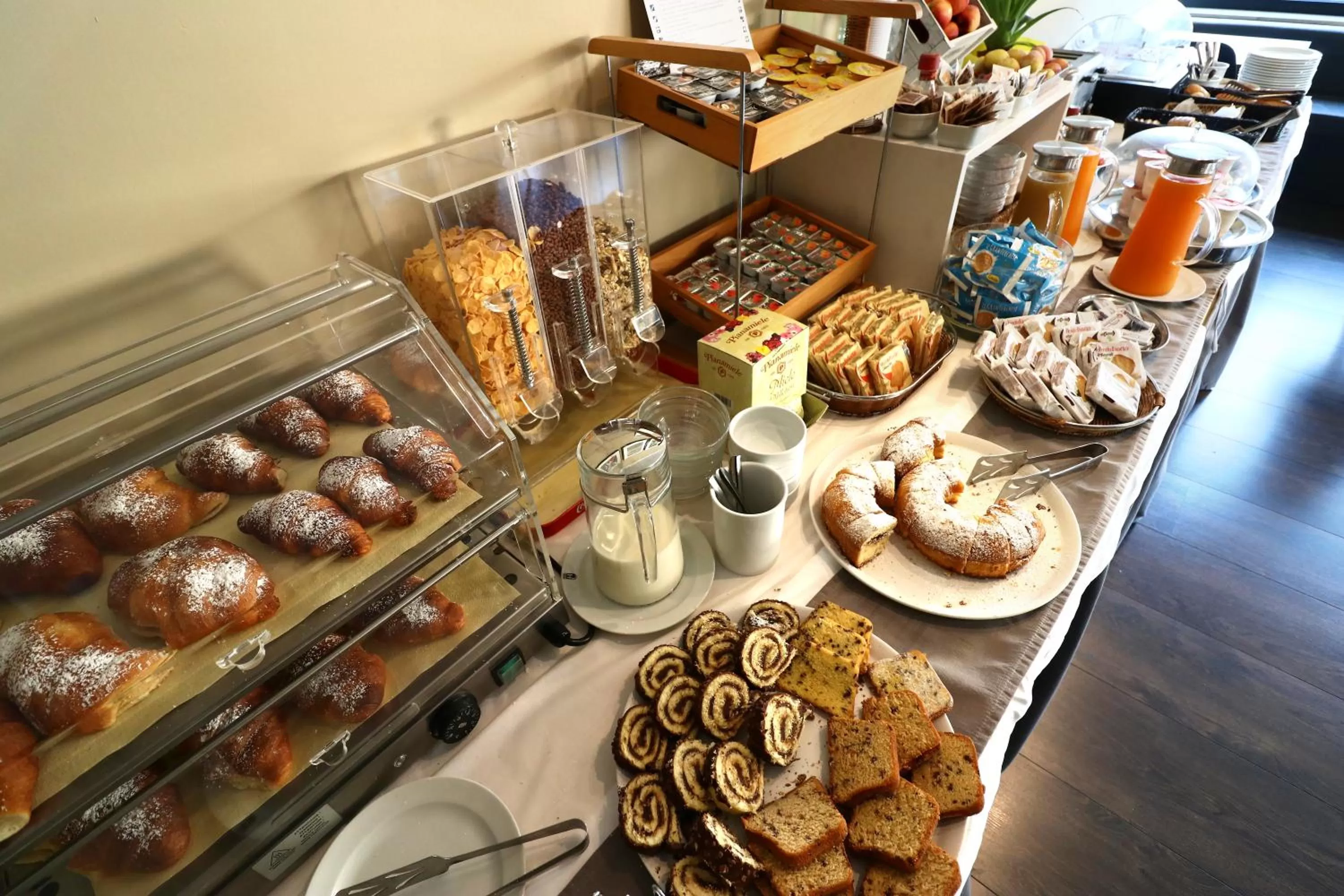 Restaurant/places to eat in Hotel Clarici