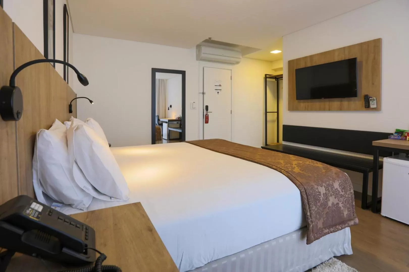 Bed in Transamerica Executive Maringá