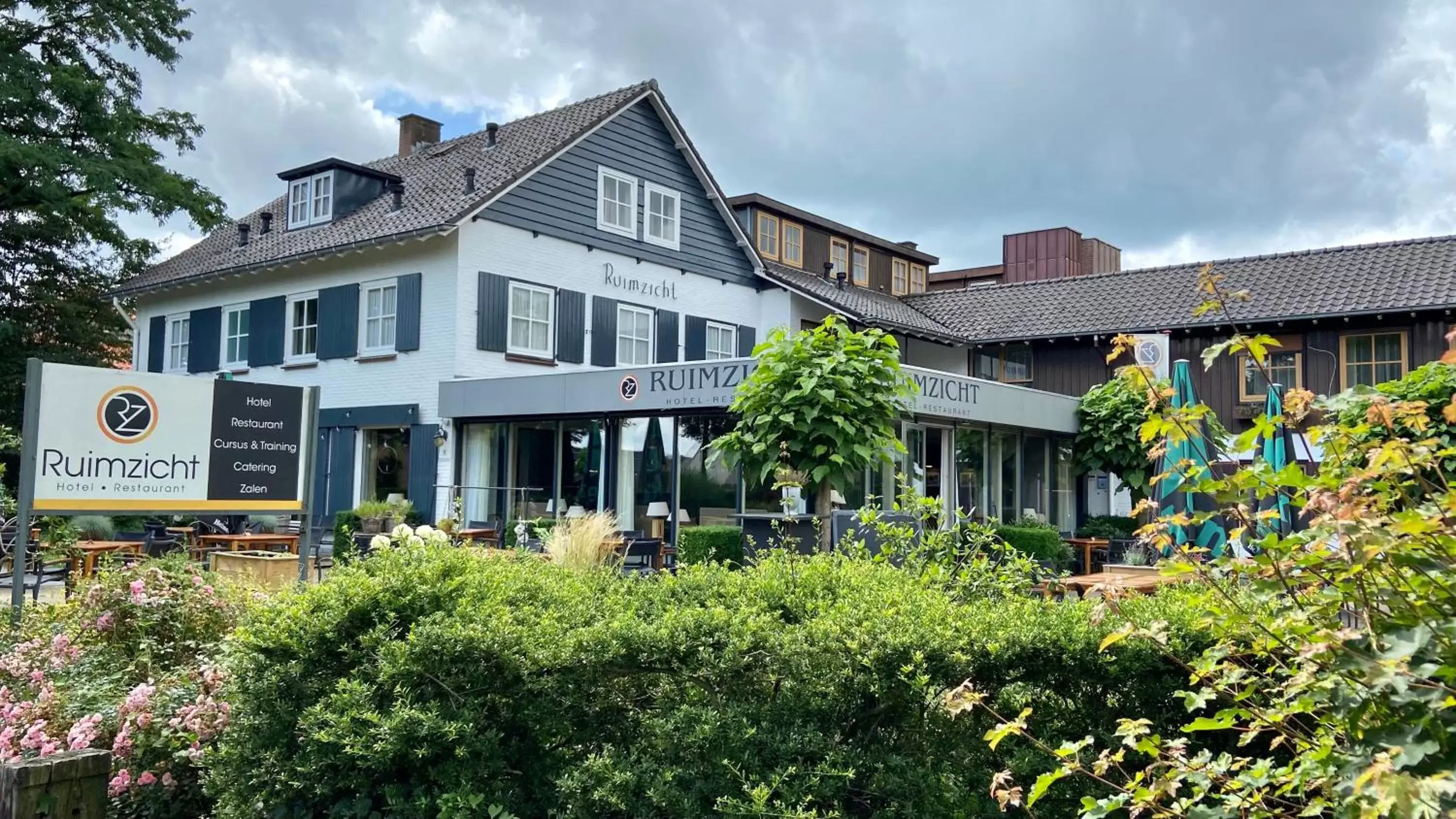 Hotel Restaurant Ruimzicht Hotel Restaurant Ruimzicht