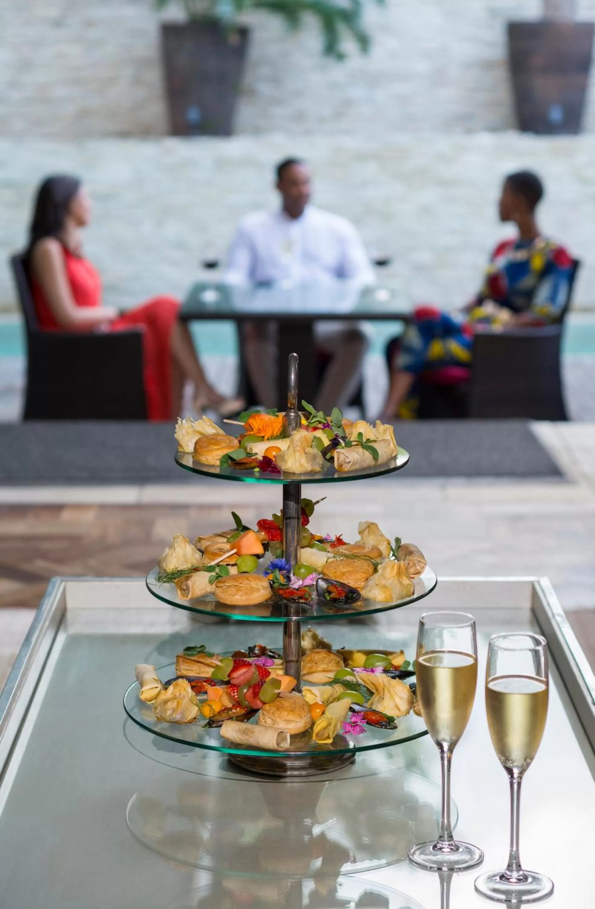 Restaurant/places to eat in No5 Boutique Art Hotel by Mantis