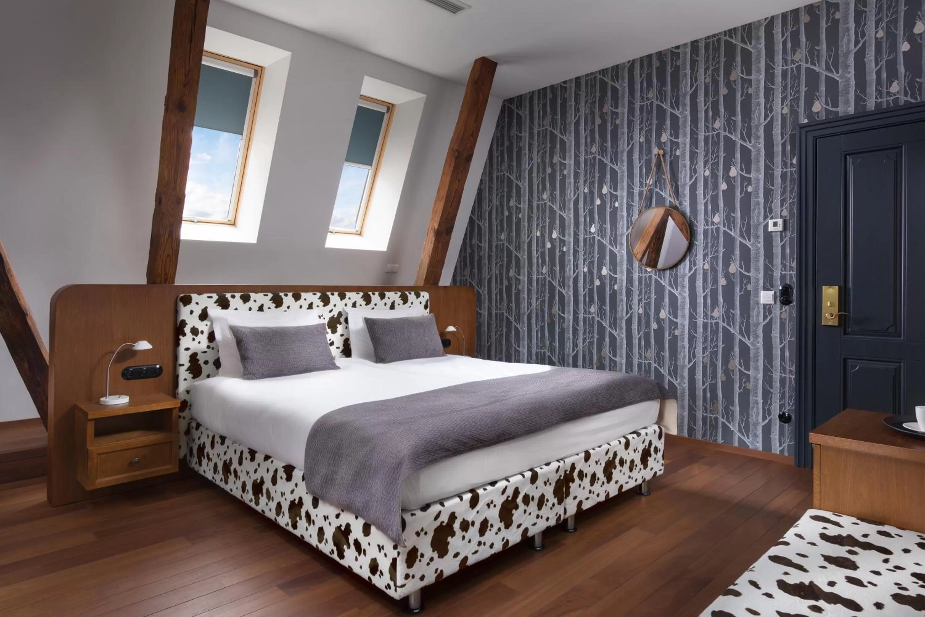 Bedroom, Bed in Relais & Châteaux Hotel Quadrille - Adults Only