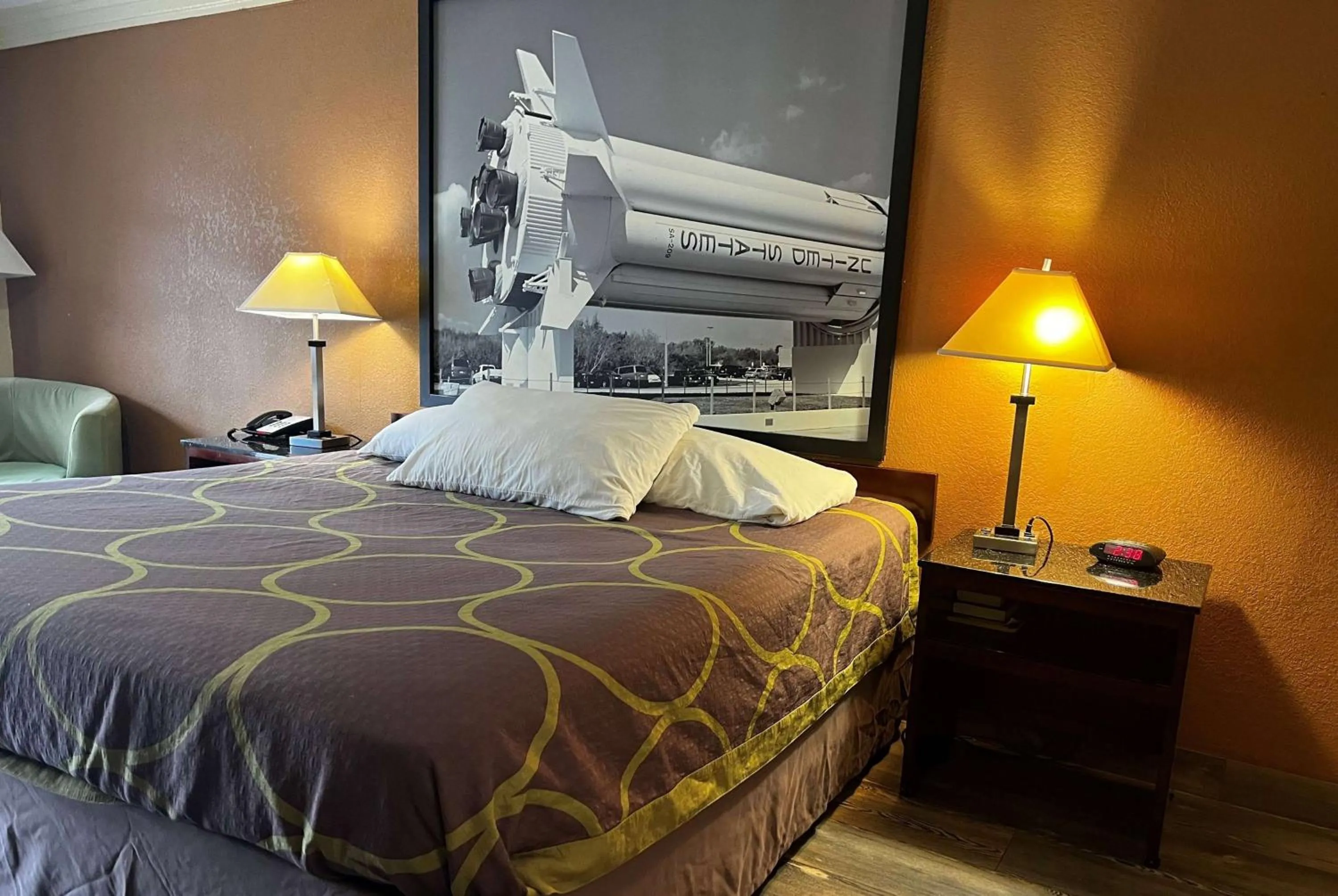 Photo of the whole room, Bed in Super 8 by Wyndham Houston West Katy