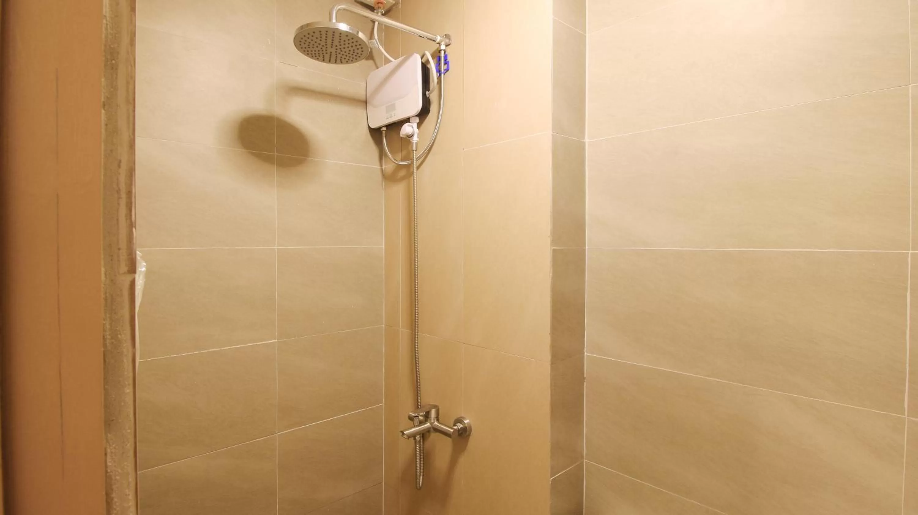 Bathroom in RedDoorz Plus @ San Marcelino Malate