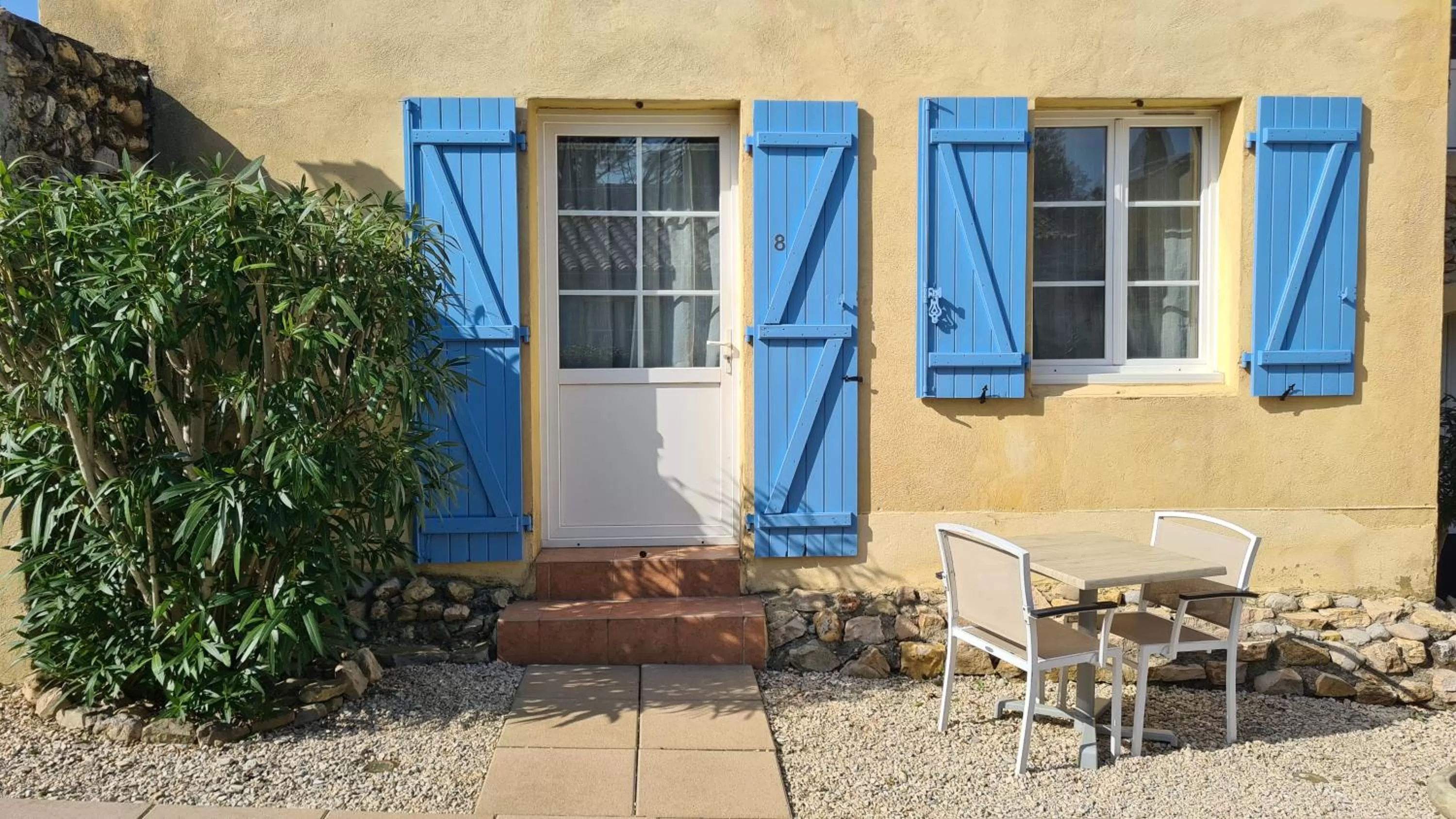 Patio in Logis Hôtel La Bastide Saint Bach