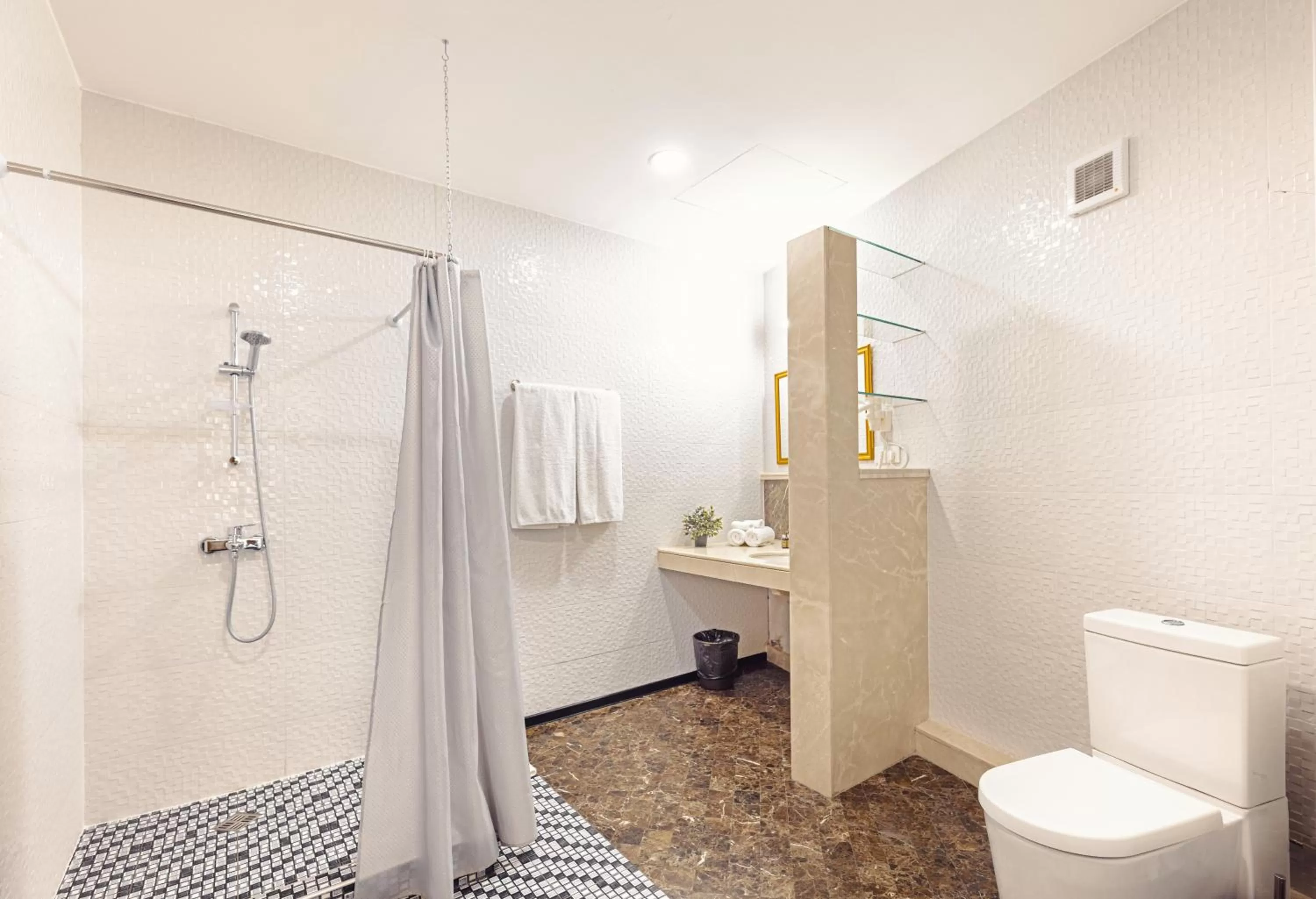 Bathroom in Octava Boutique Hotel