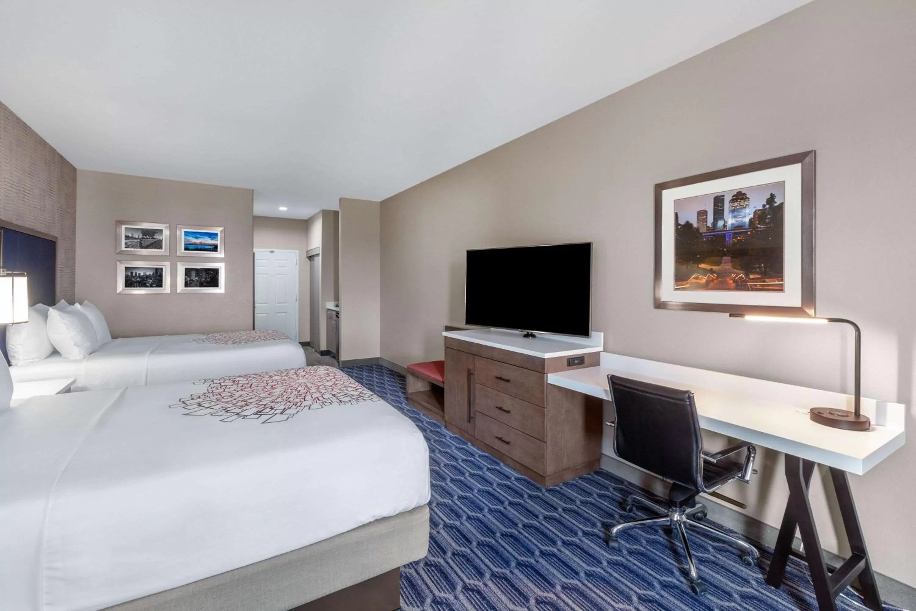 Queen Room with Two Queen Beds and Mobility/Hearing Access - Non-Smoking in La Quinta by Wyndham Houston Channelview