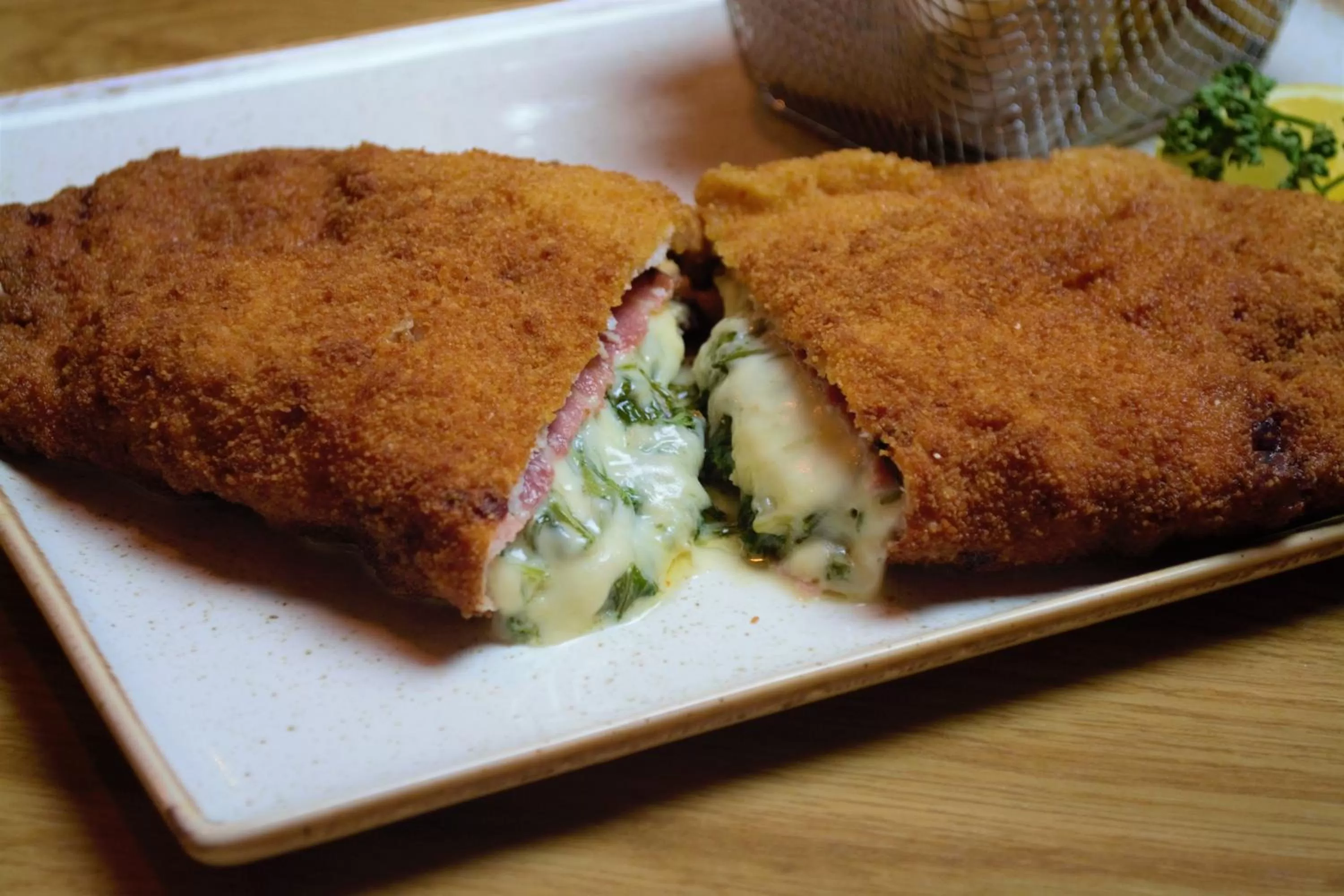 Restaurant/places to eat in Glärnischhof by TRINITY