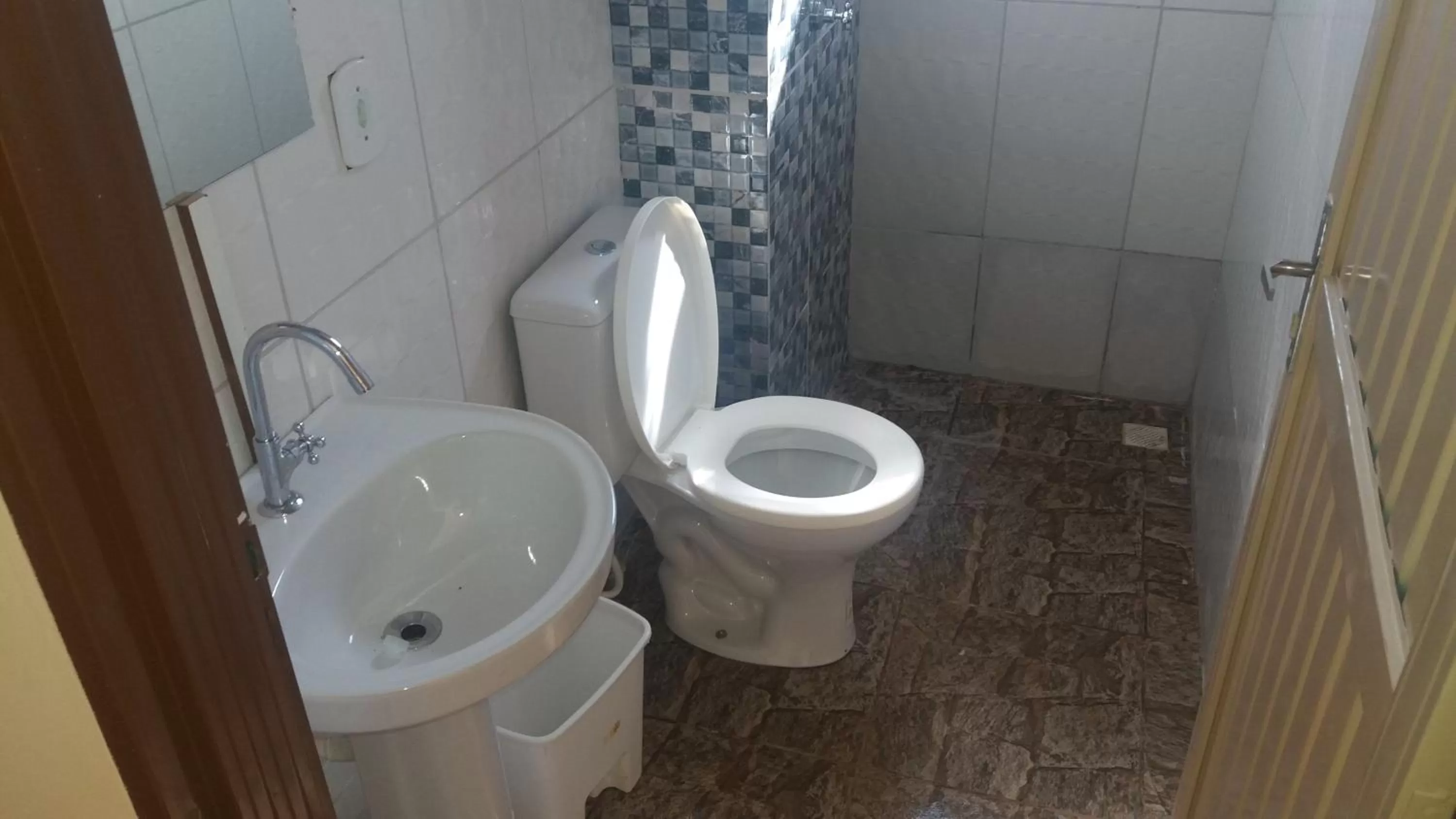 Bathroom in ApartHotel Família Meireles